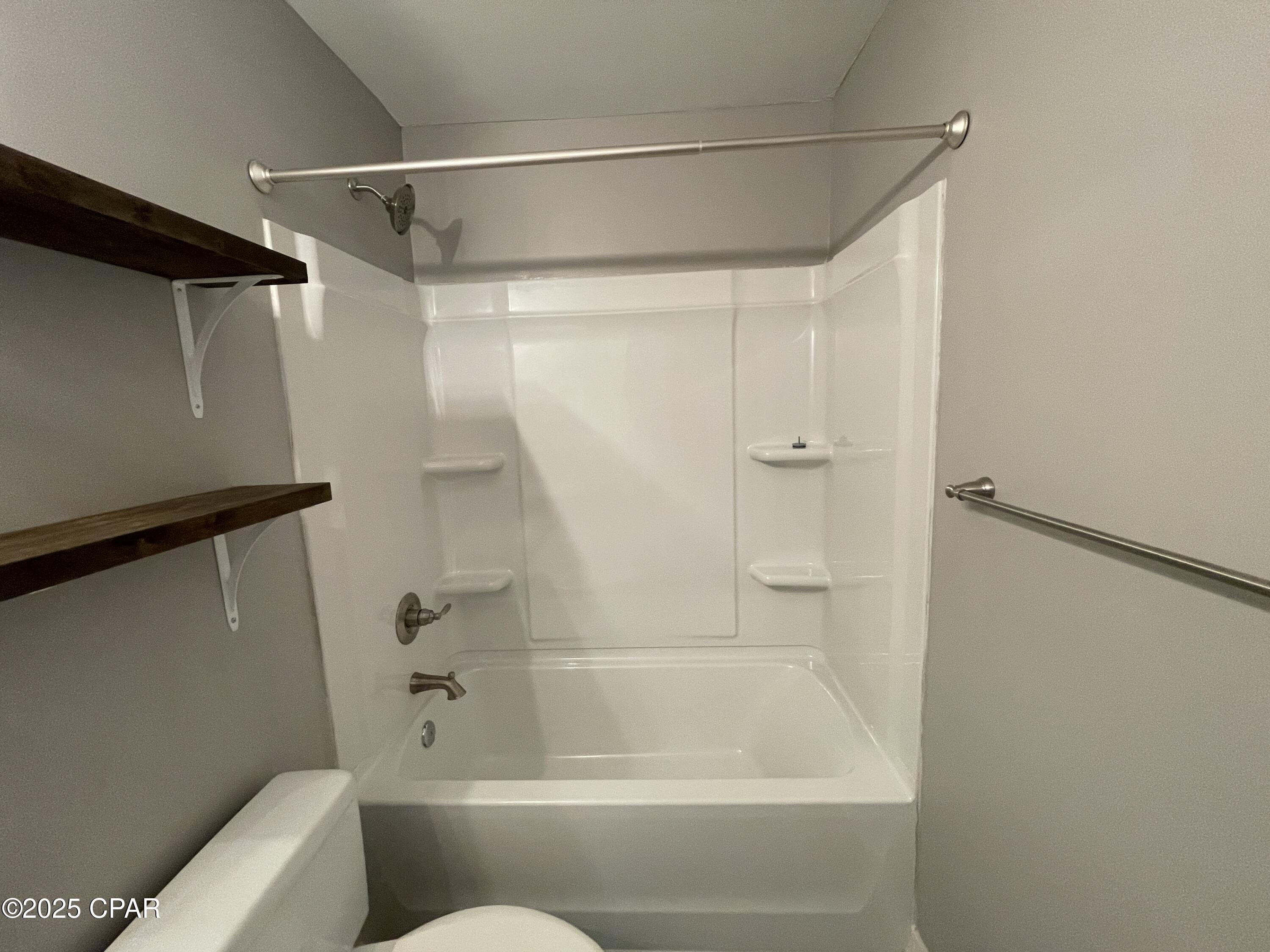 Listing photo id 18 for 1431 11th Street