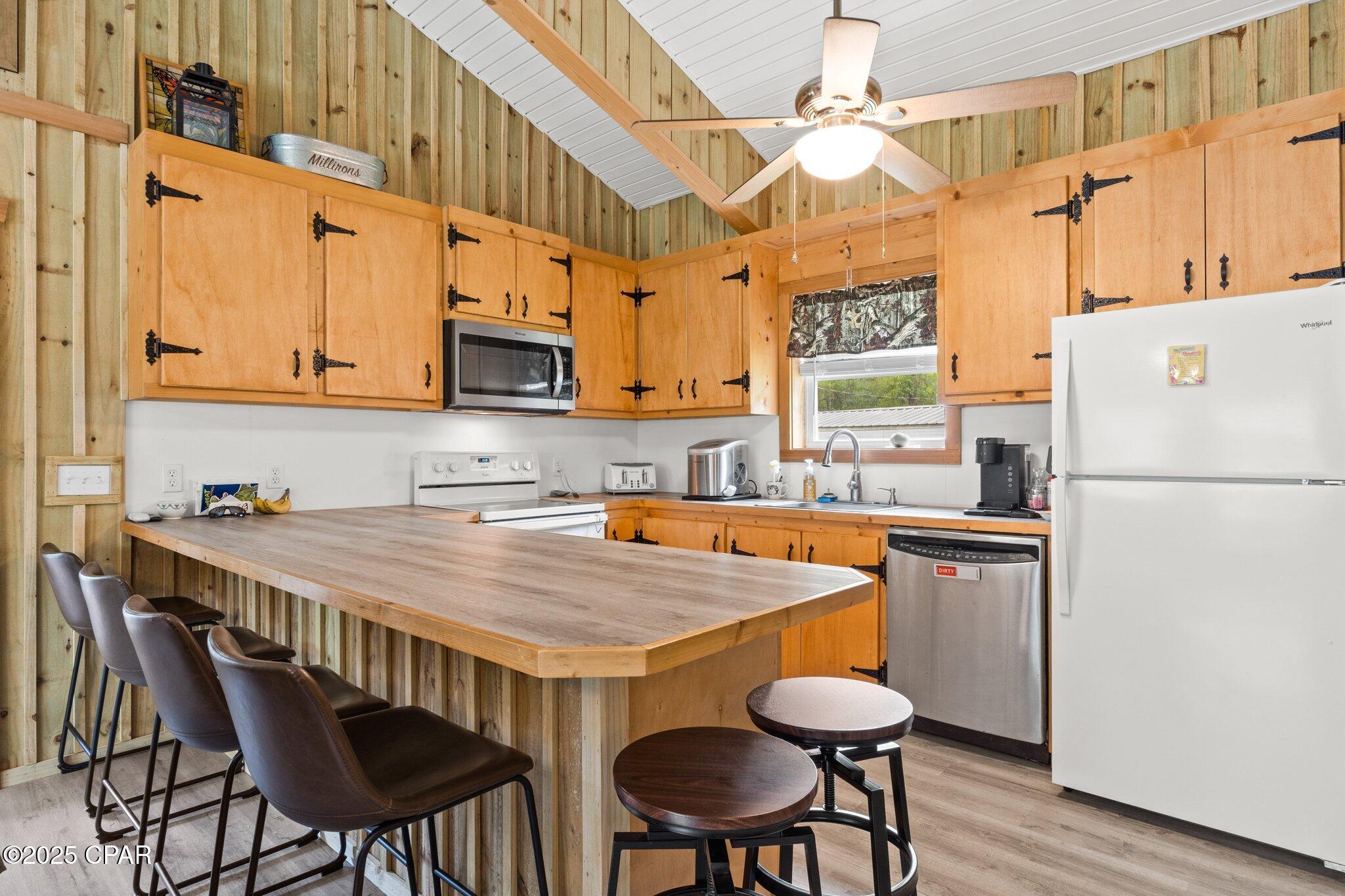 674 Bryant Landing Road, Wewahitchka, Florida image 13