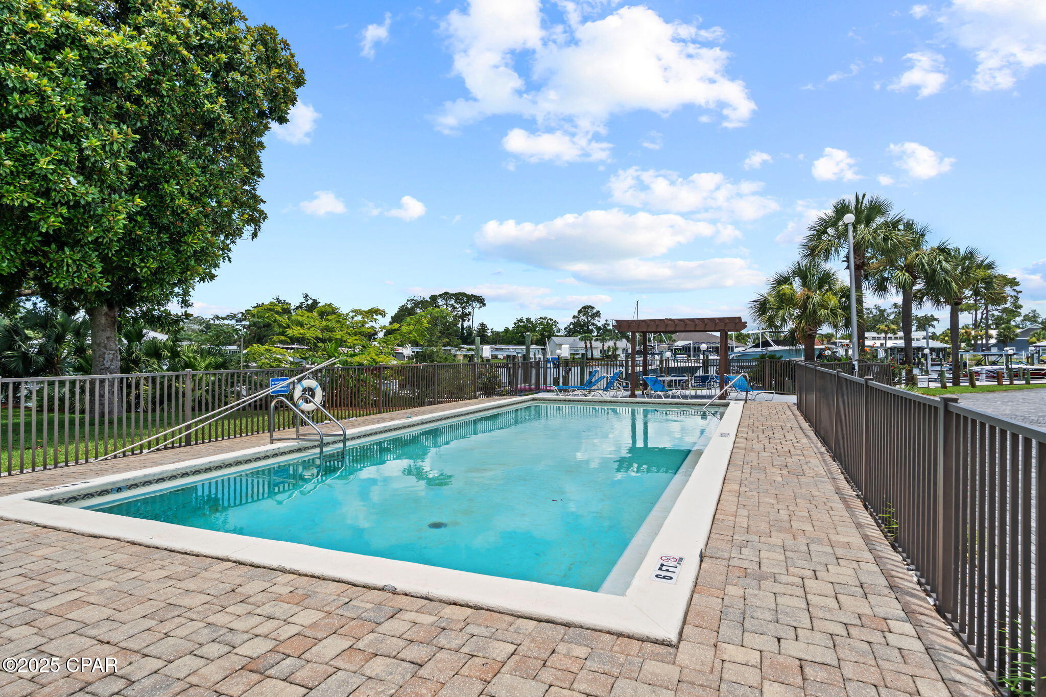 Image 39 For 425 Bayshore Drive 11
