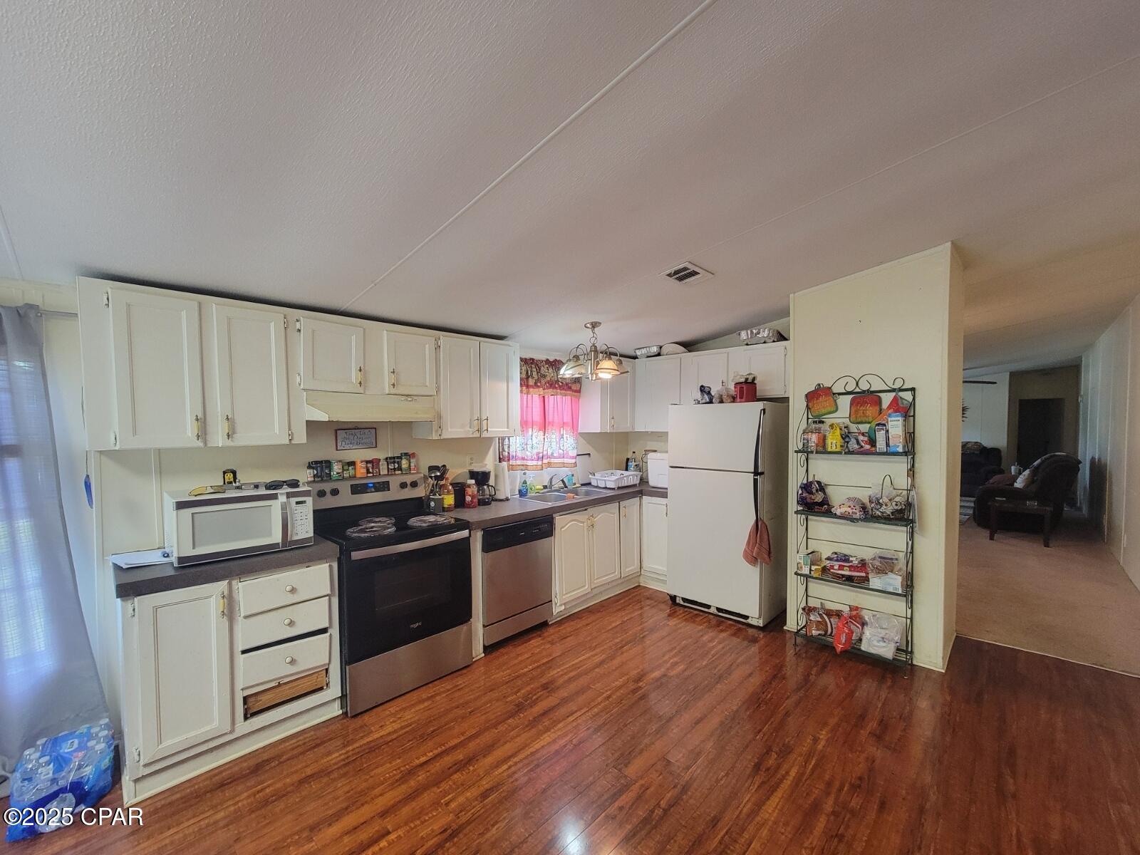 9816 Davenport Avenue, Youngstown, Florida image 7