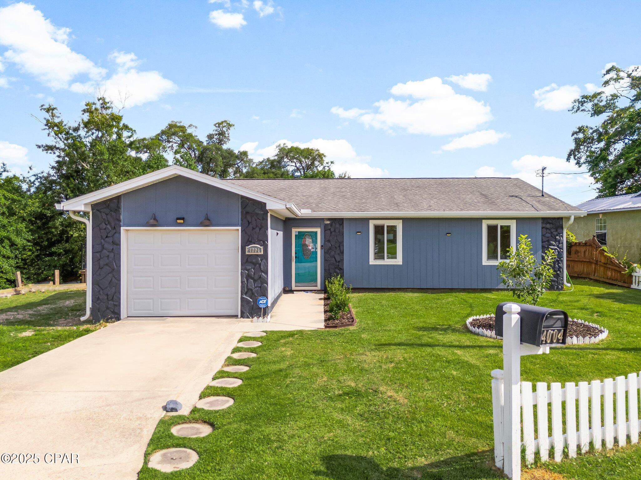 Details for 4004 7th Circle, Panama City, FL 32404