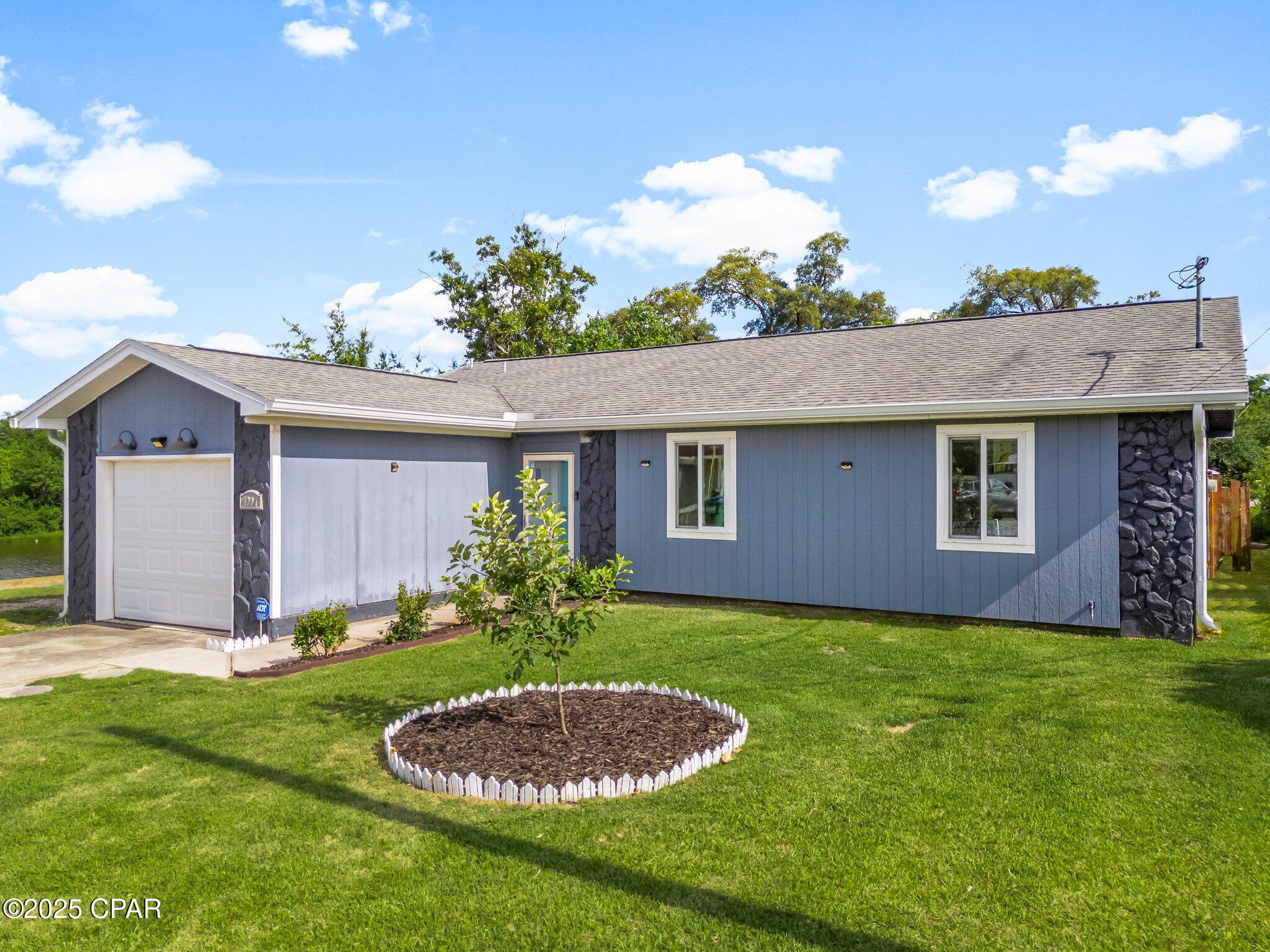 4004 E 7th Circle, Panama City, Florida image 2