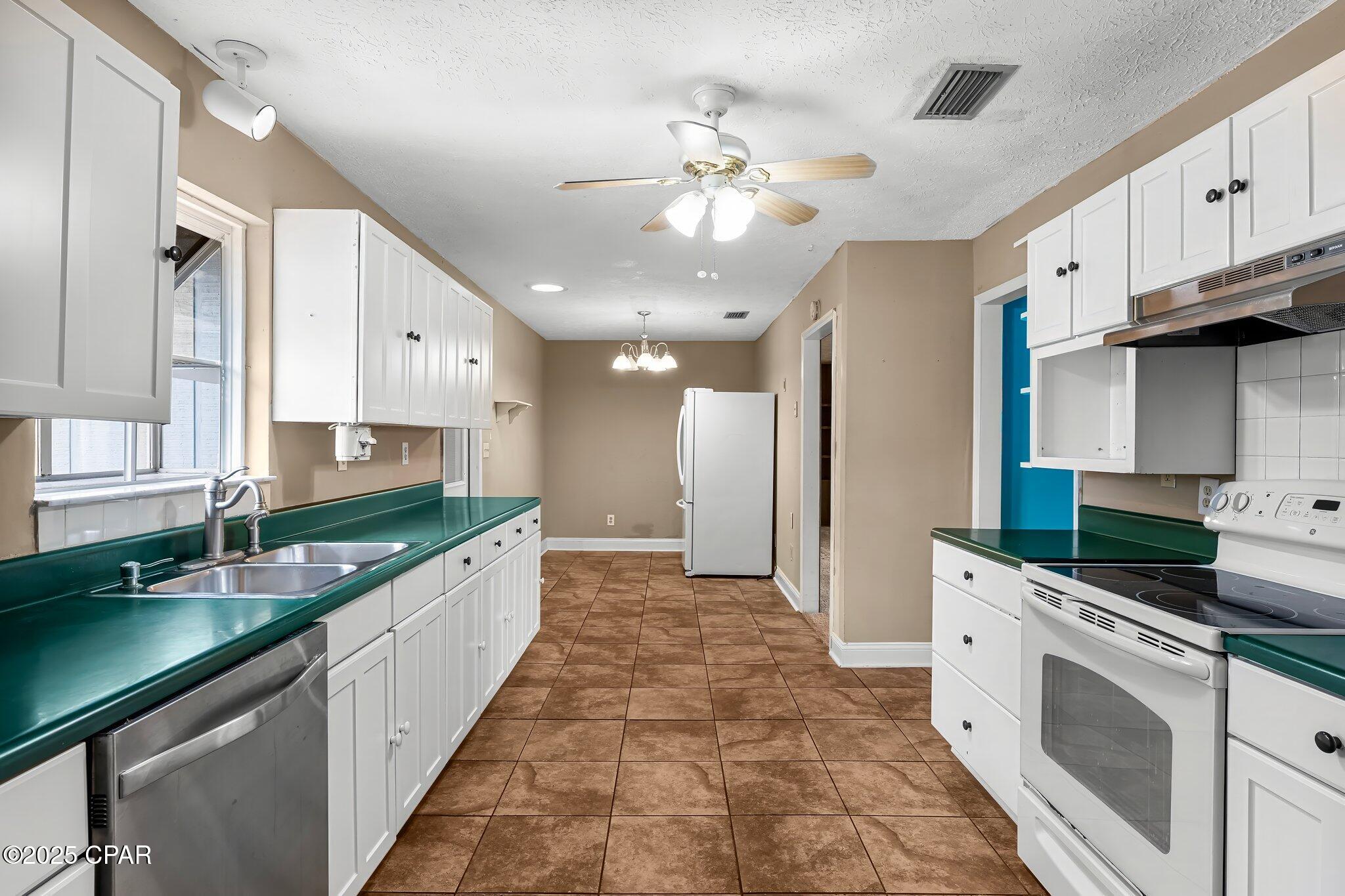 917 Plantation Drive, Panama City, Florida image 8