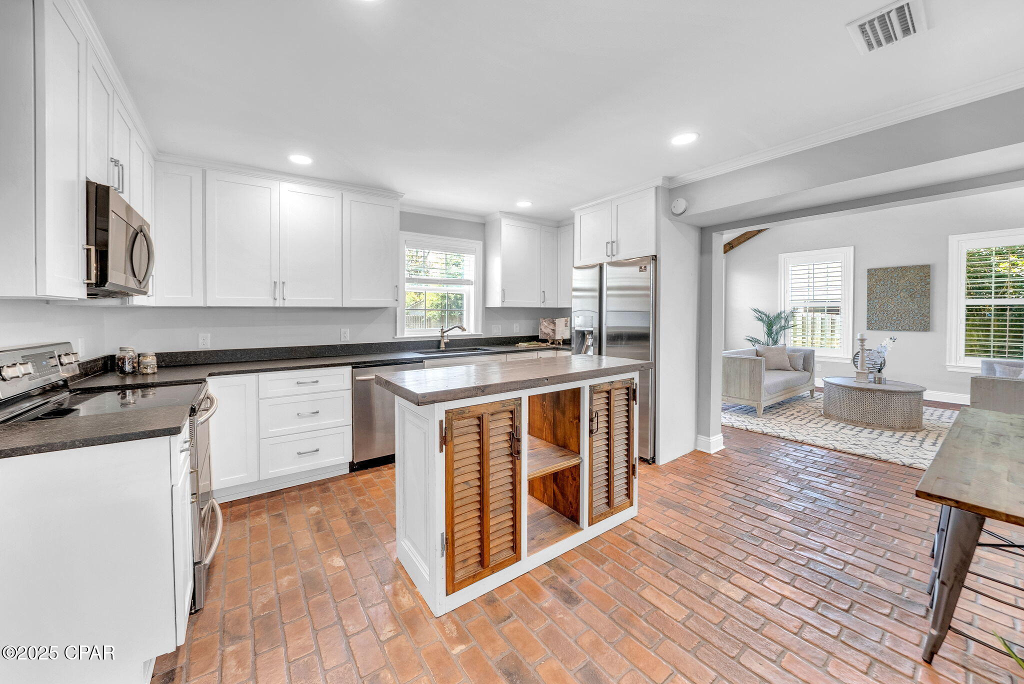 2207 W 33rd Street, Panama City, Florida image 10
