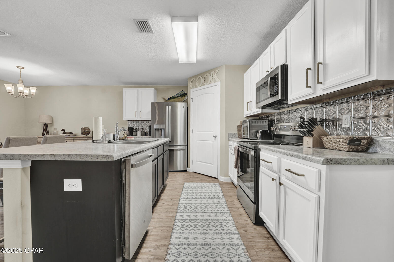 Image 4 For 7121 Riverbrooke Street