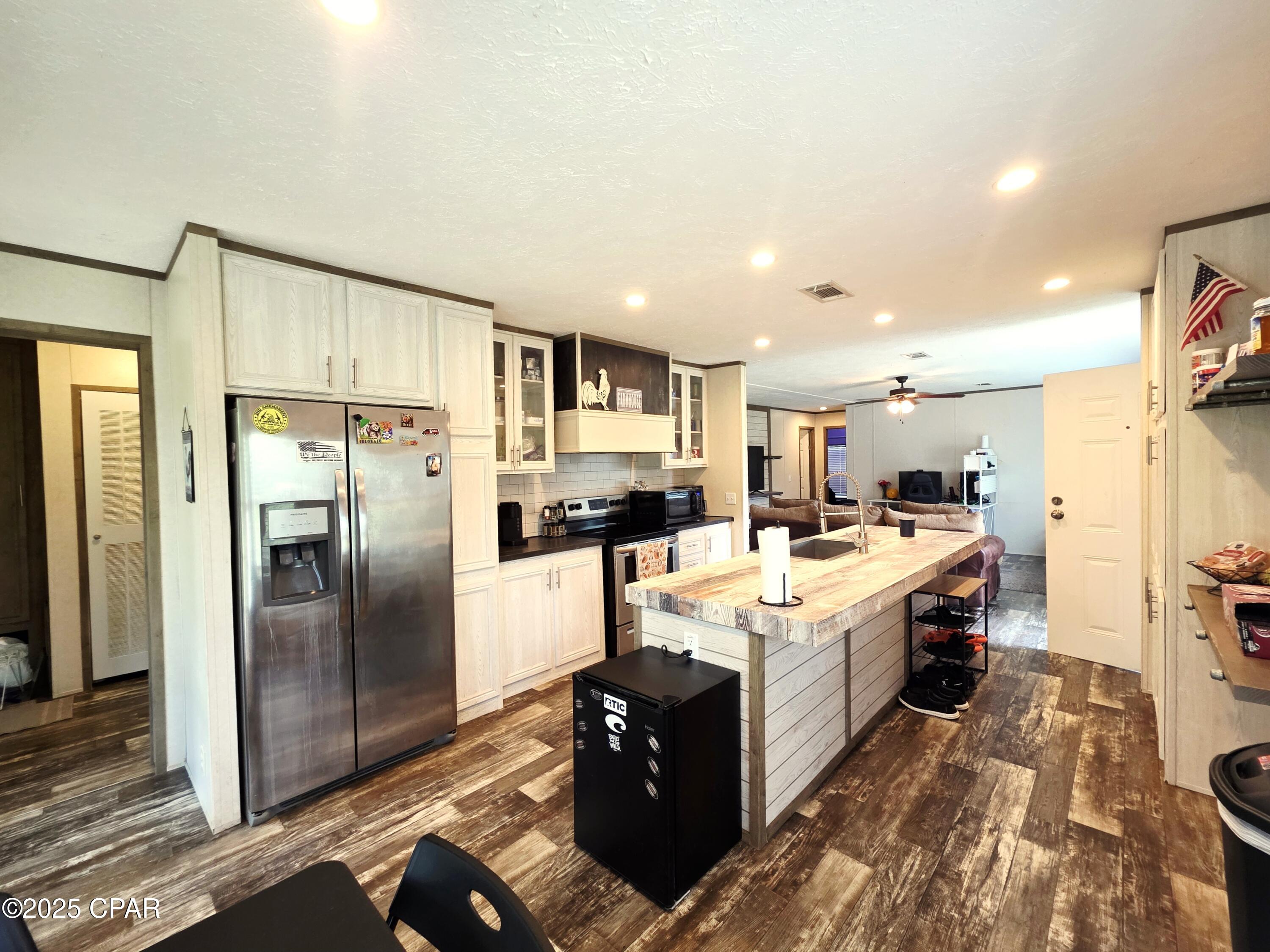 11136 Silver Lake Road, Fountain, Florida image 9