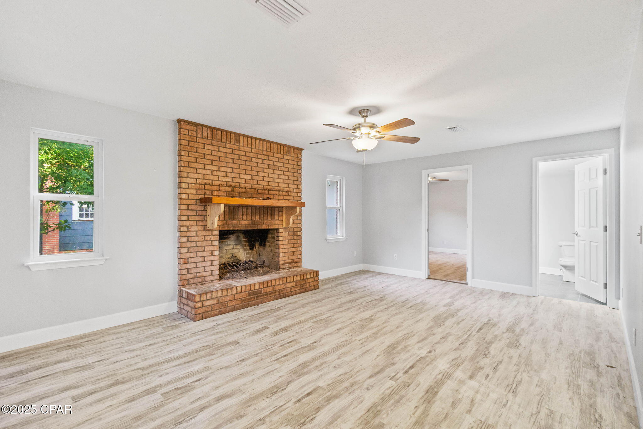 1001 White Avenue, Graceville, Florida image 5