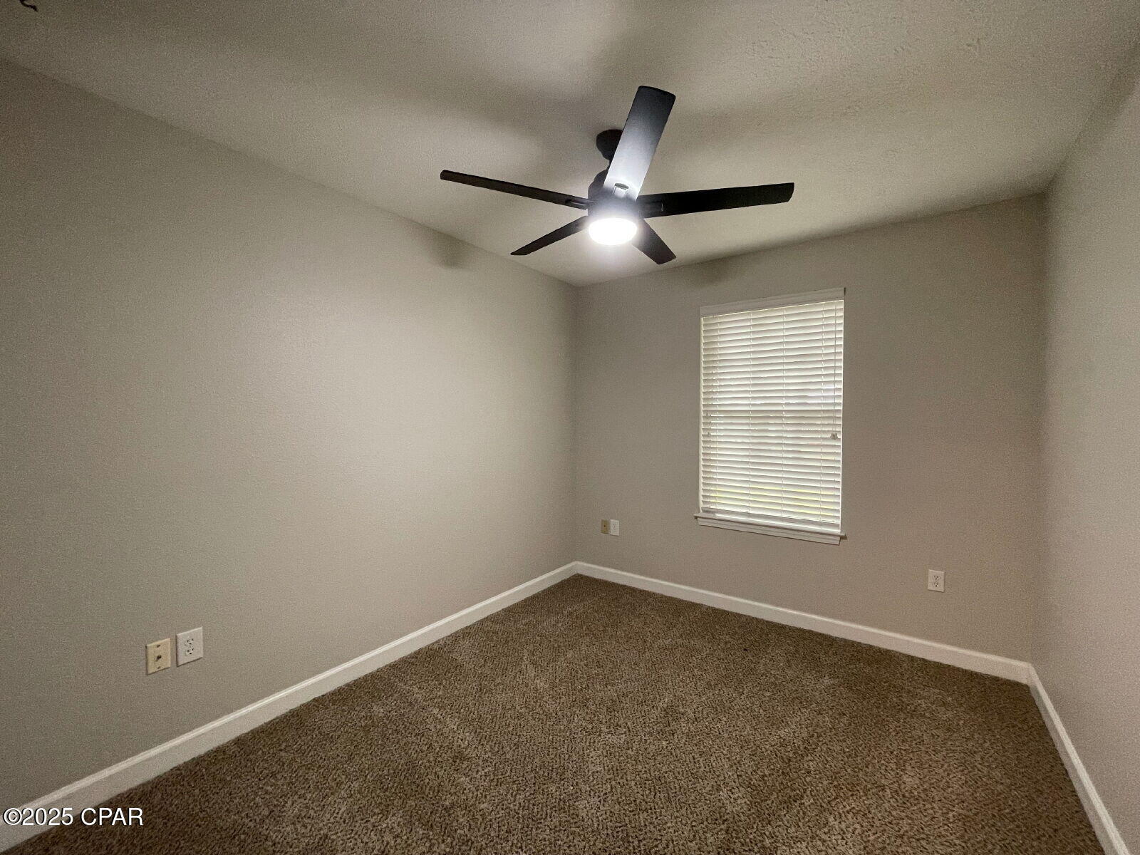 Listing photo id 4 for 311 Linda Avenue