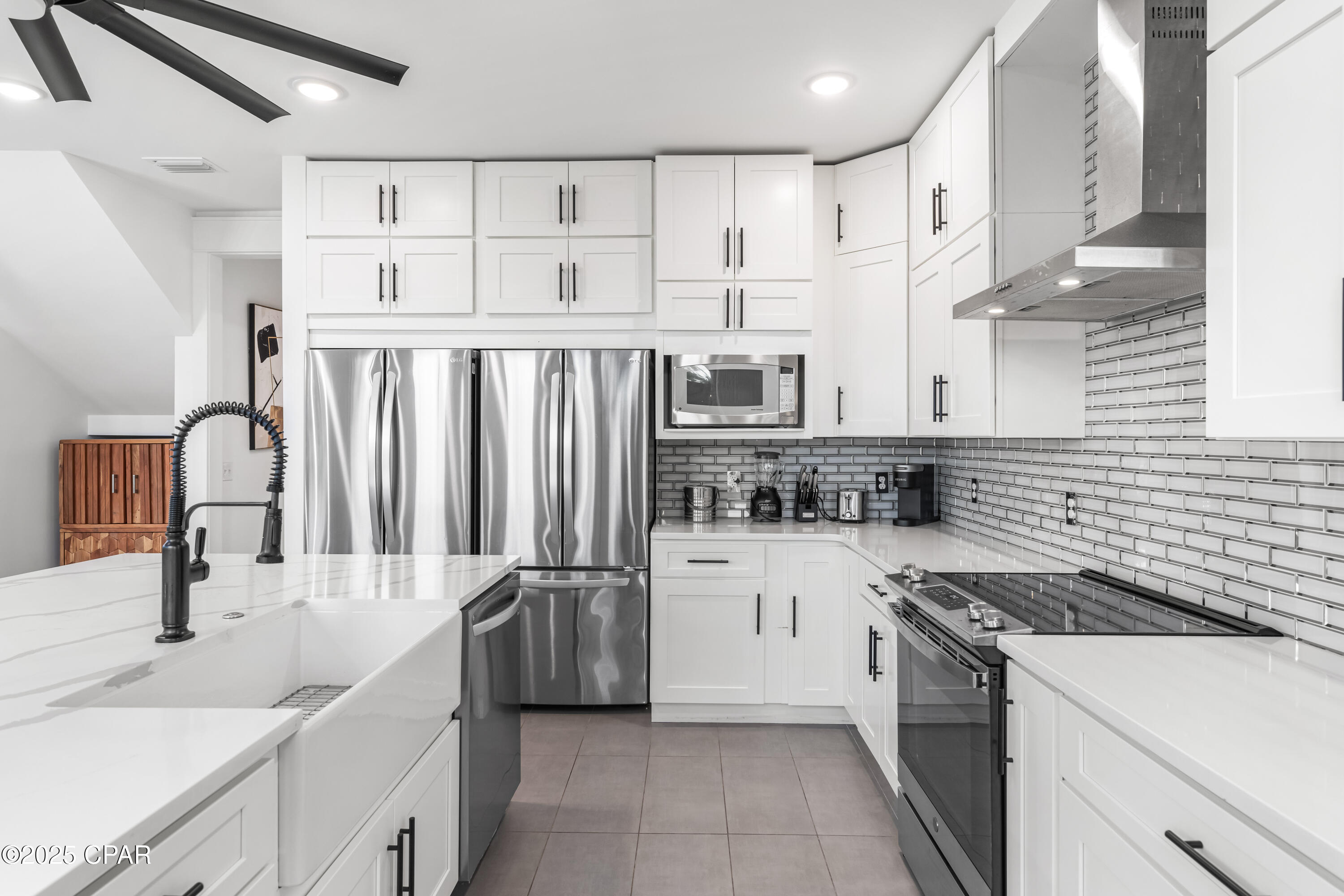 Listing photo id 12 for 318 El Prado Place Place