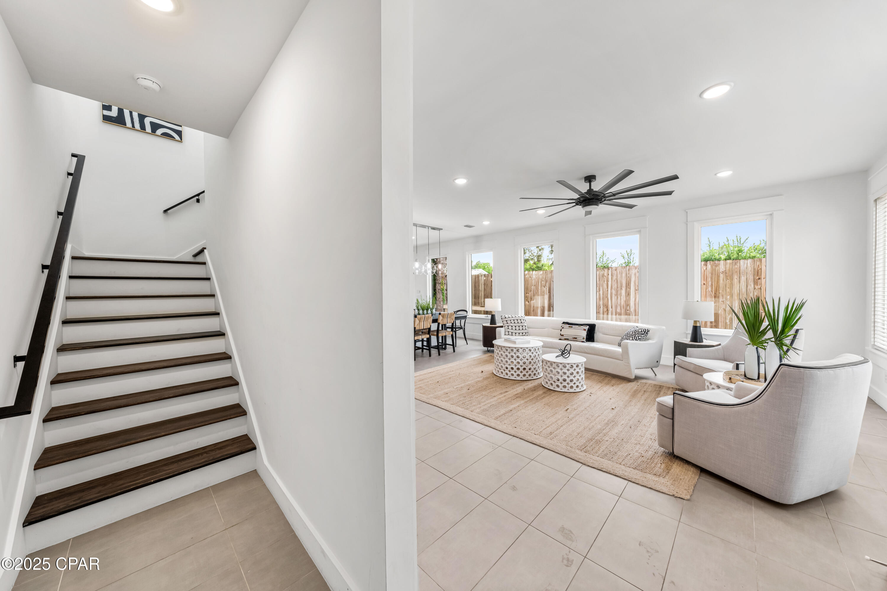Listing photo id 20 for 318 El Prado Place Place