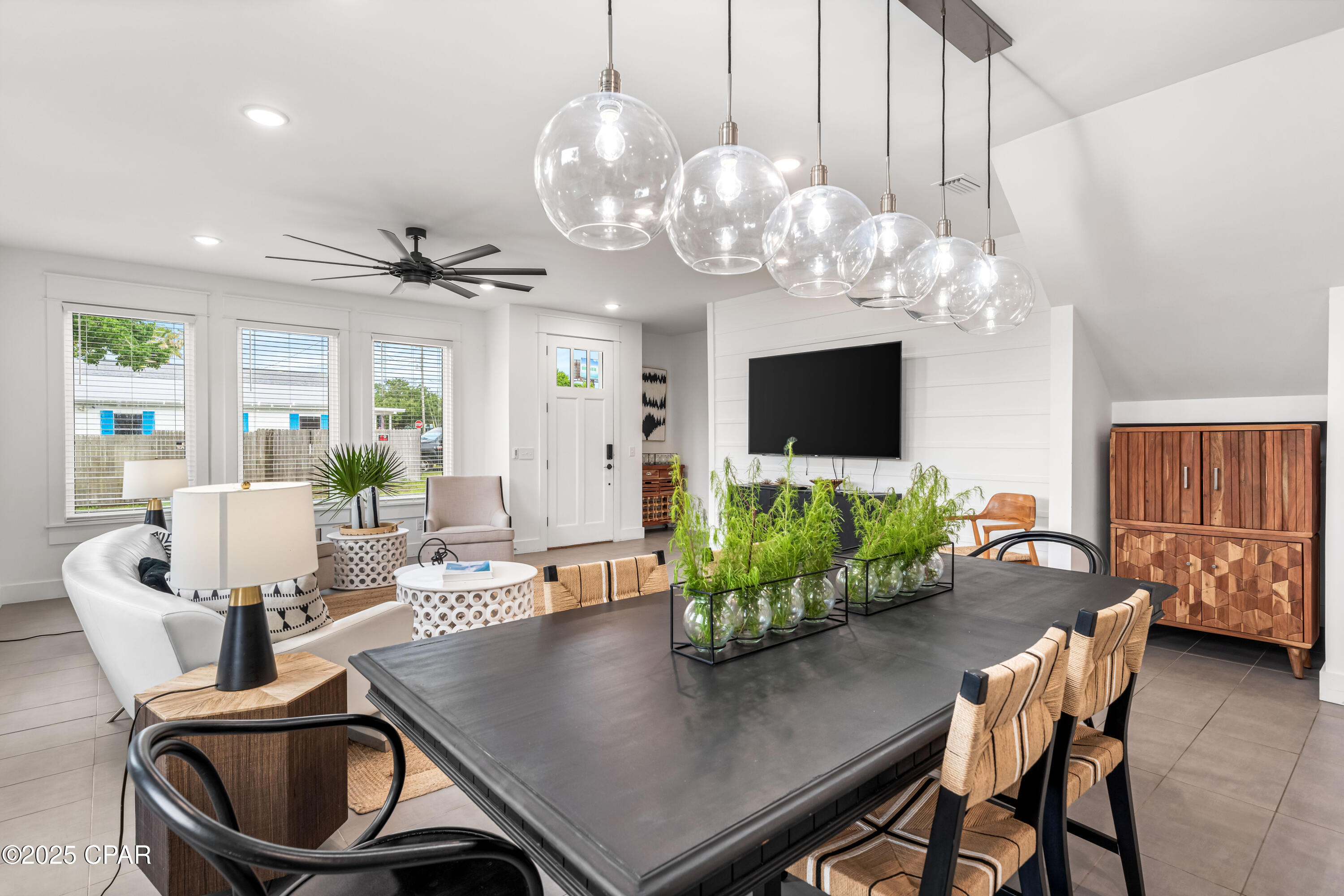 Listing photo id 7 for 318 El Prado Place Place