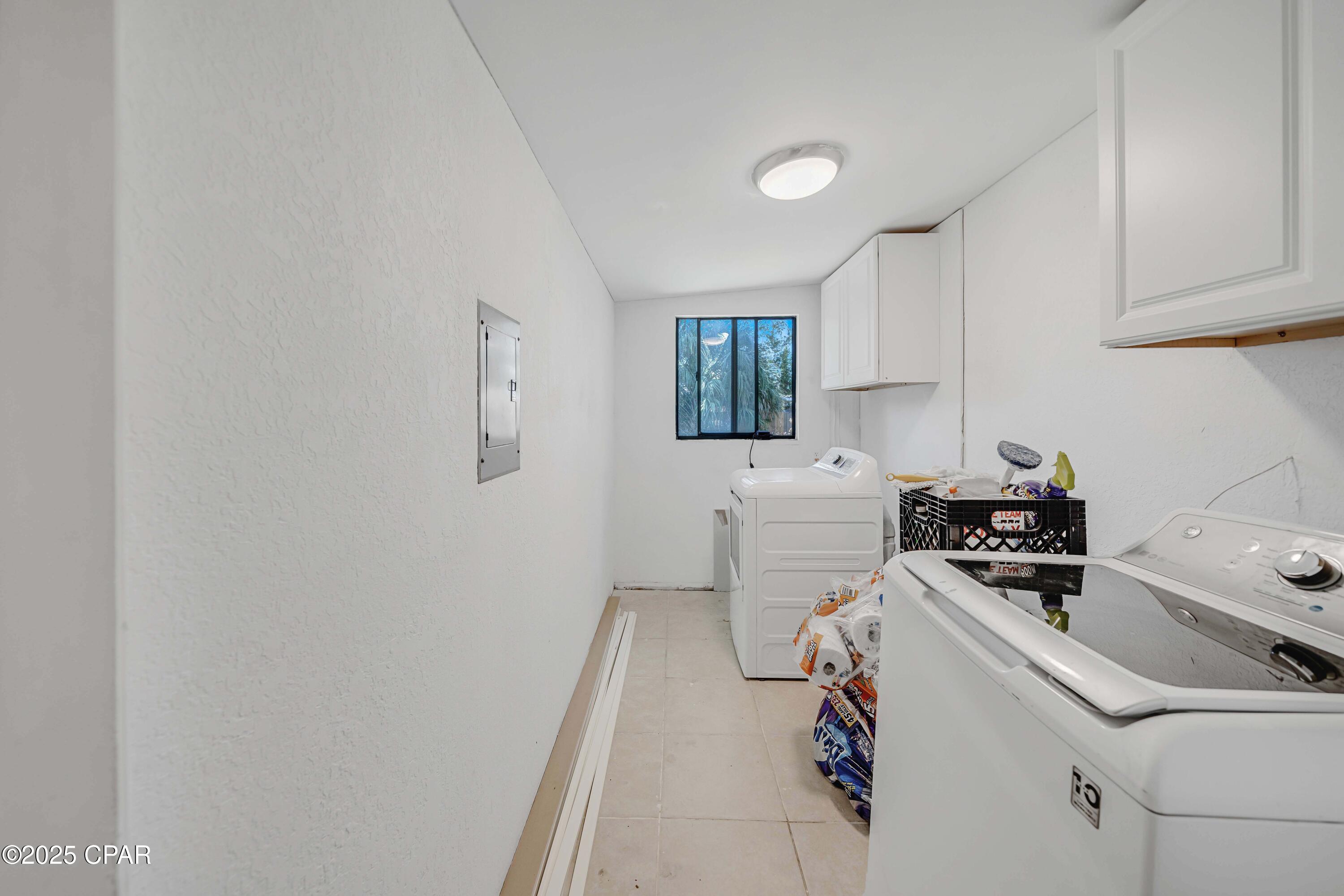 Listing photo id 41 for 219 Woodlawn Drive