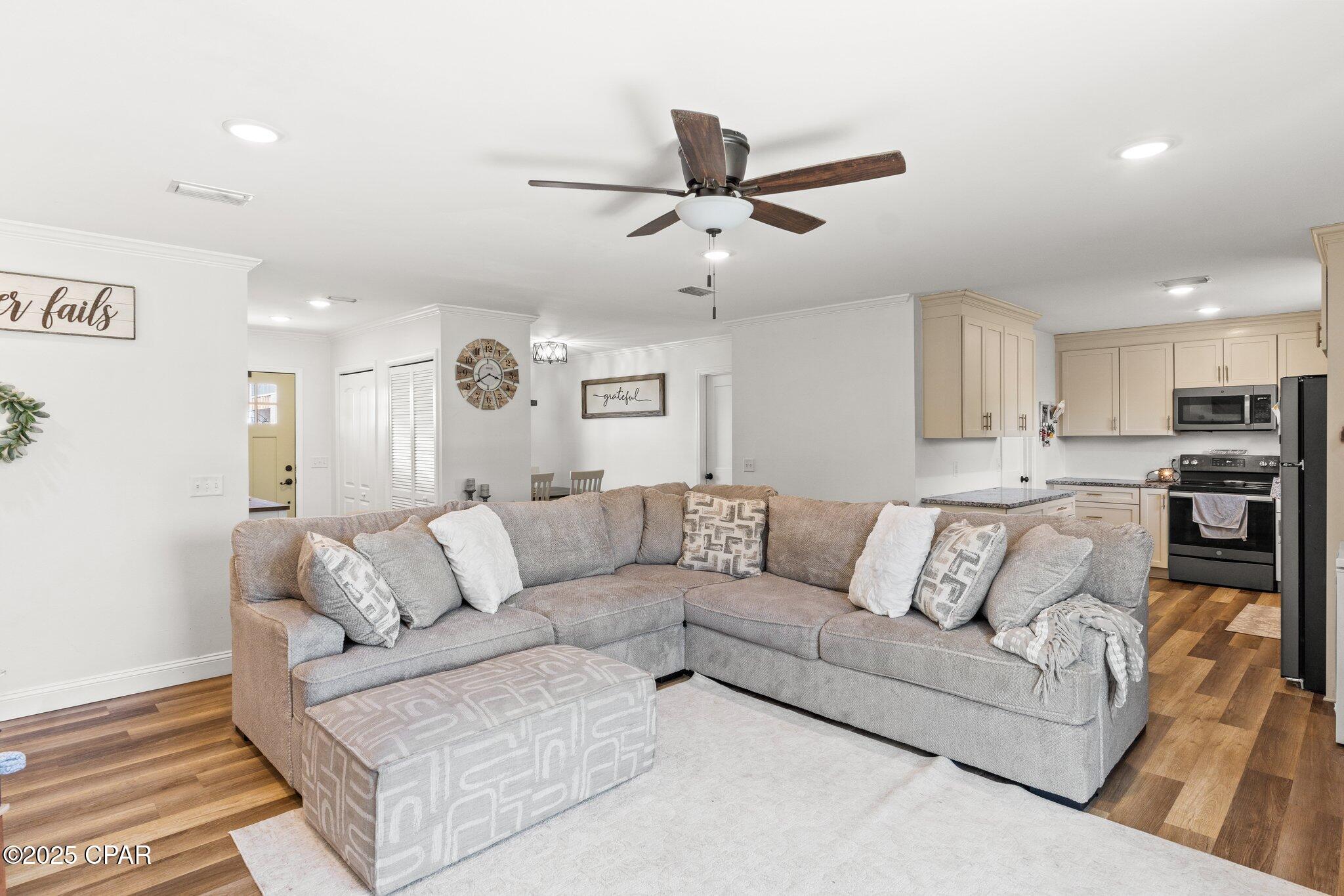 5626 N Lakewood Drive, Panama City, Florida image 3