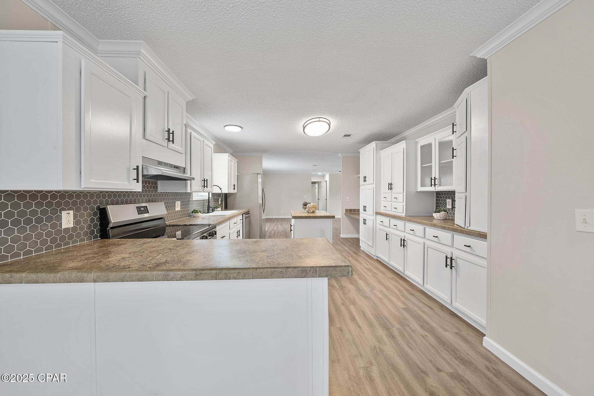 Listing photo id 4 for 4124 Easy Street