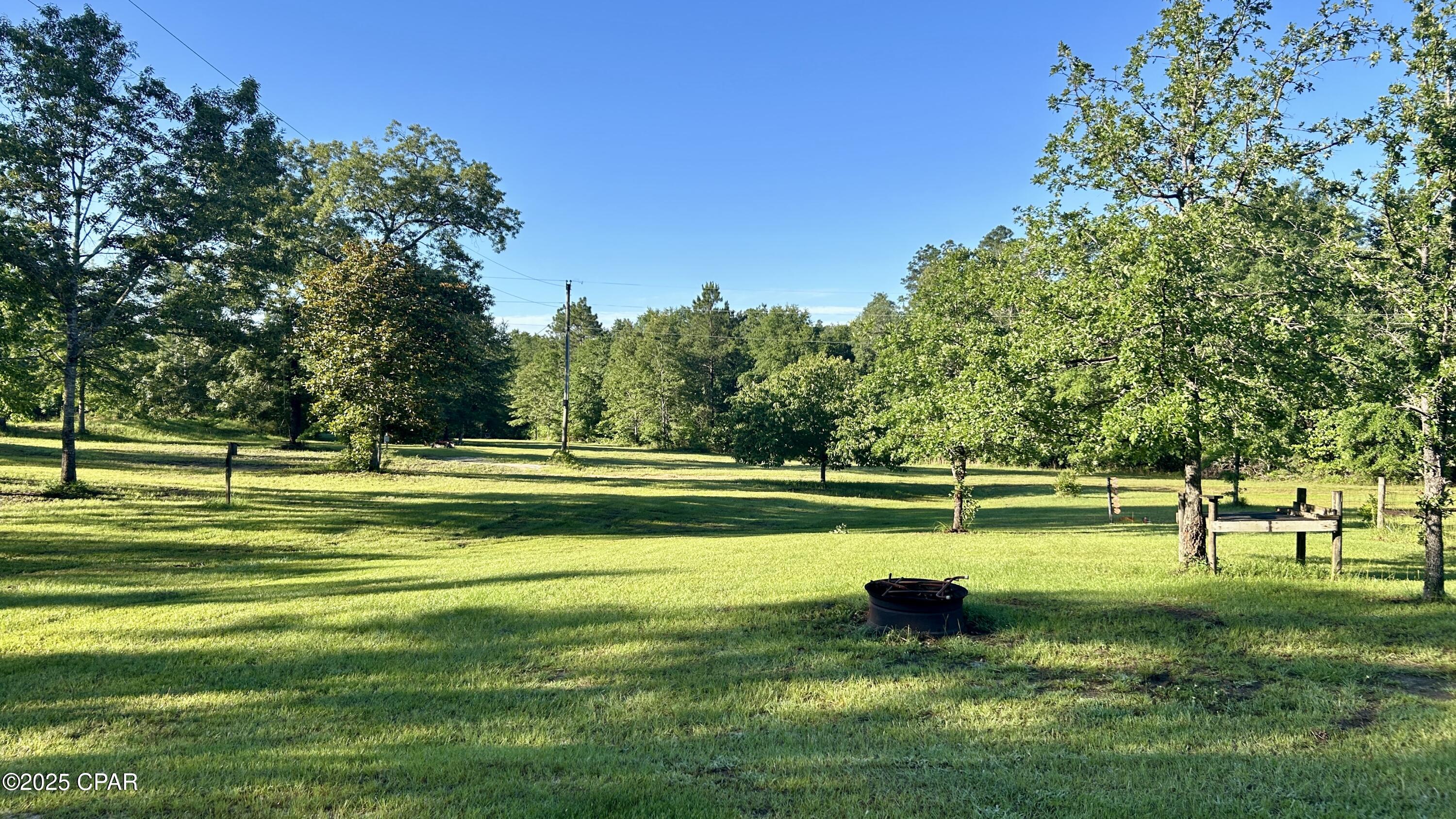 Listing photo id 10 for 4264 Cleveland Road