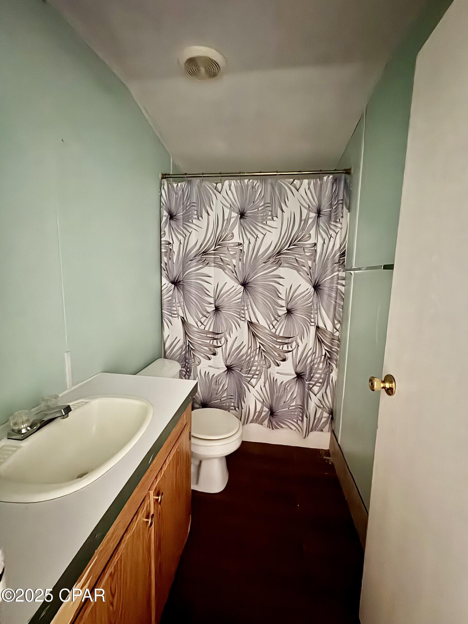 Image 4 For 124 Berthe A Avenue A