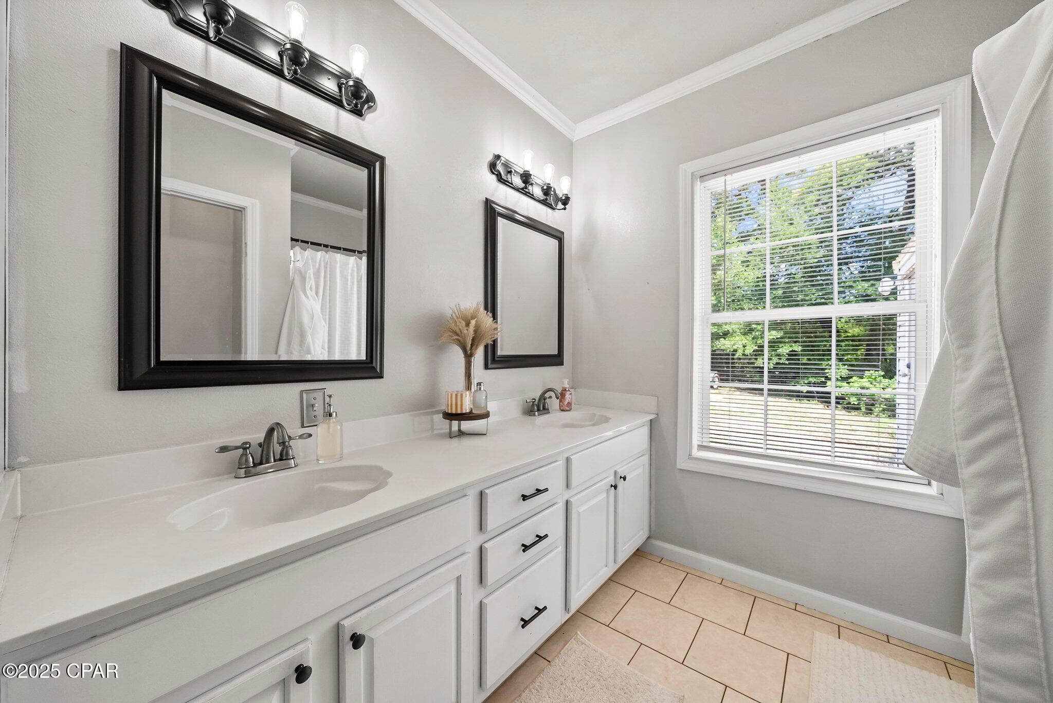 3068 Woodymarion Drive, Chipley, Florida image 19