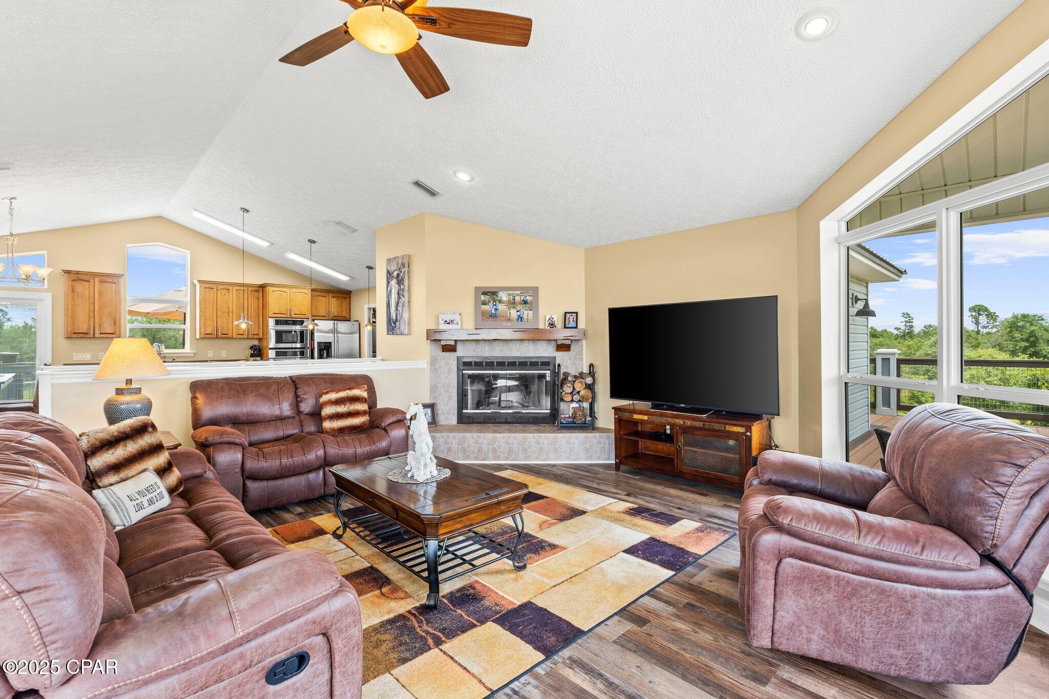 9325 Silver Lake Road, Fountain, Florida image 25