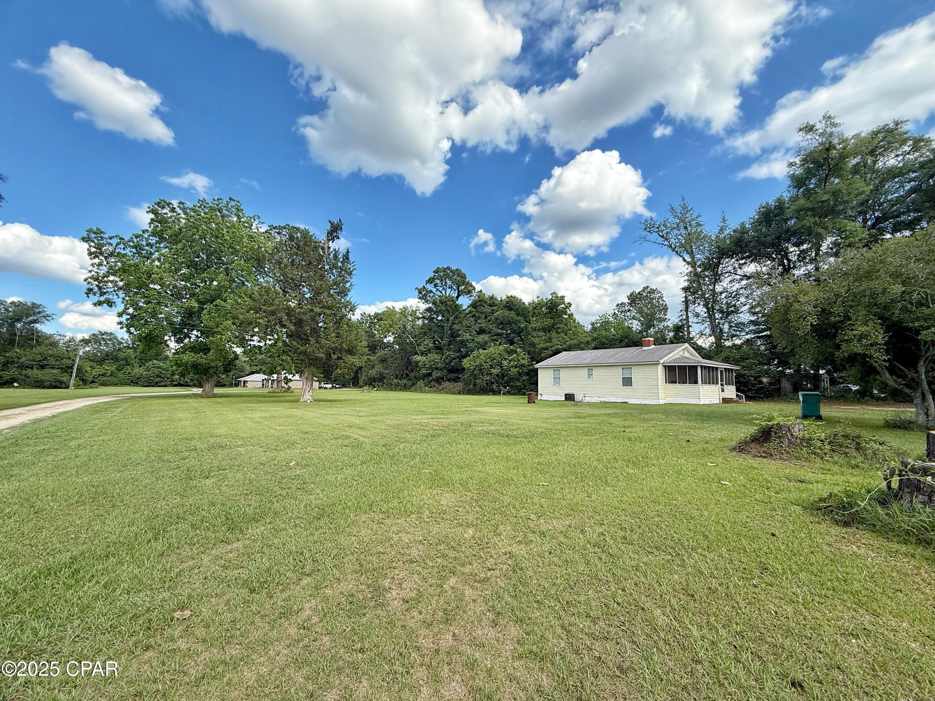 5165 Dominello Lane, Marianna, Florida image 3
