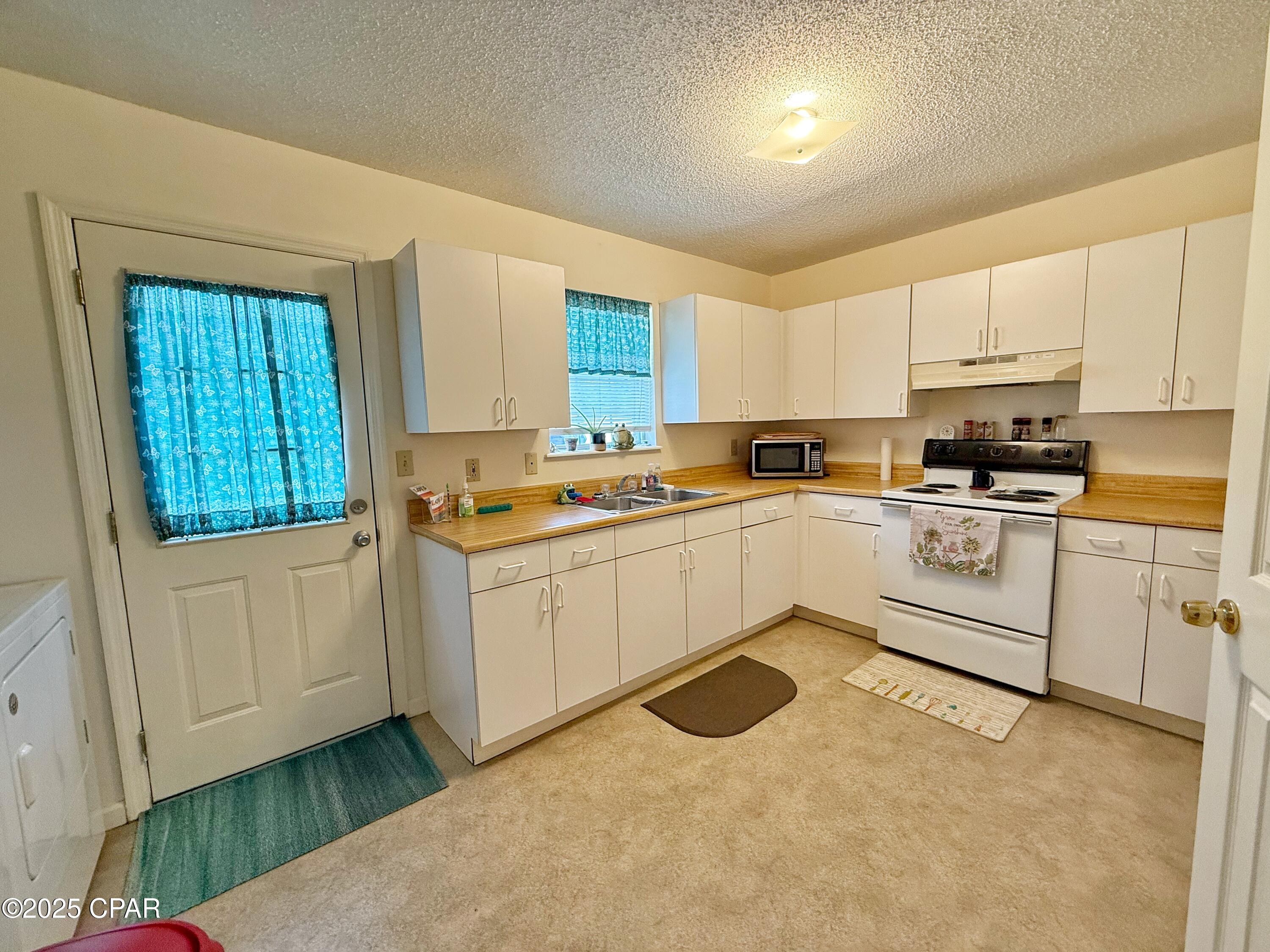 5165 Dominello Lane, Marianna, Florida image 9