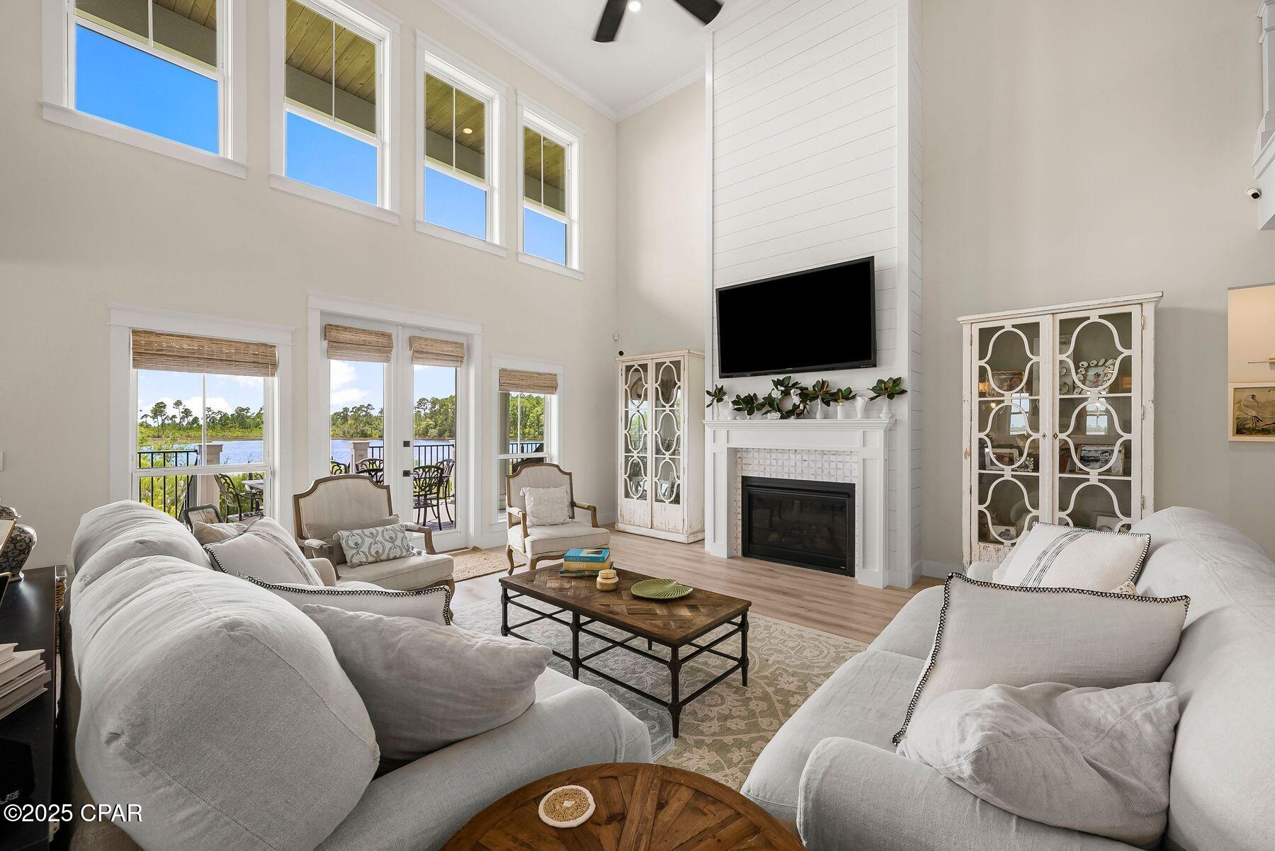 389 Confidence Way, Southport, Florida image 10