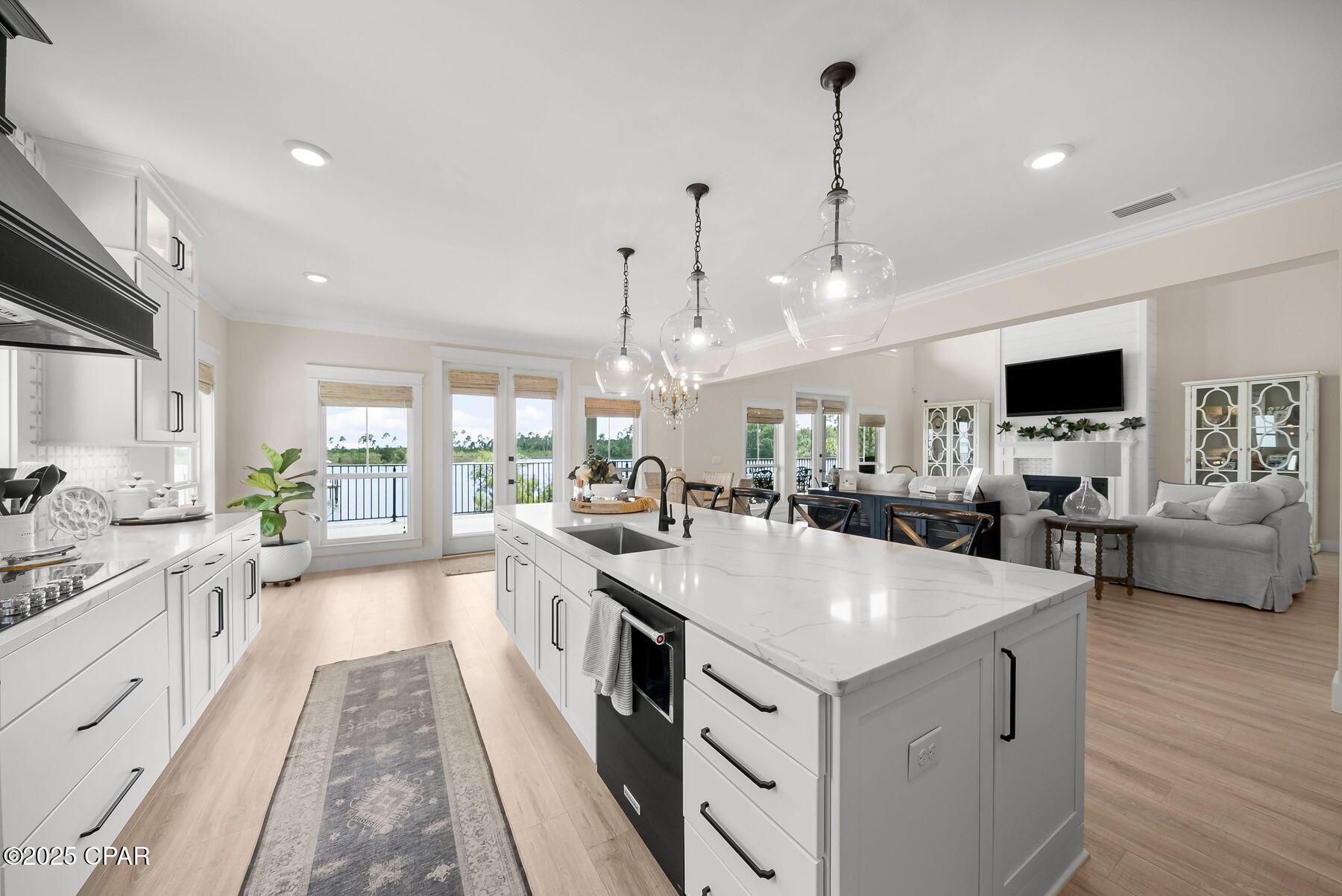 389 Confidence Way, Southport, Florida image 15