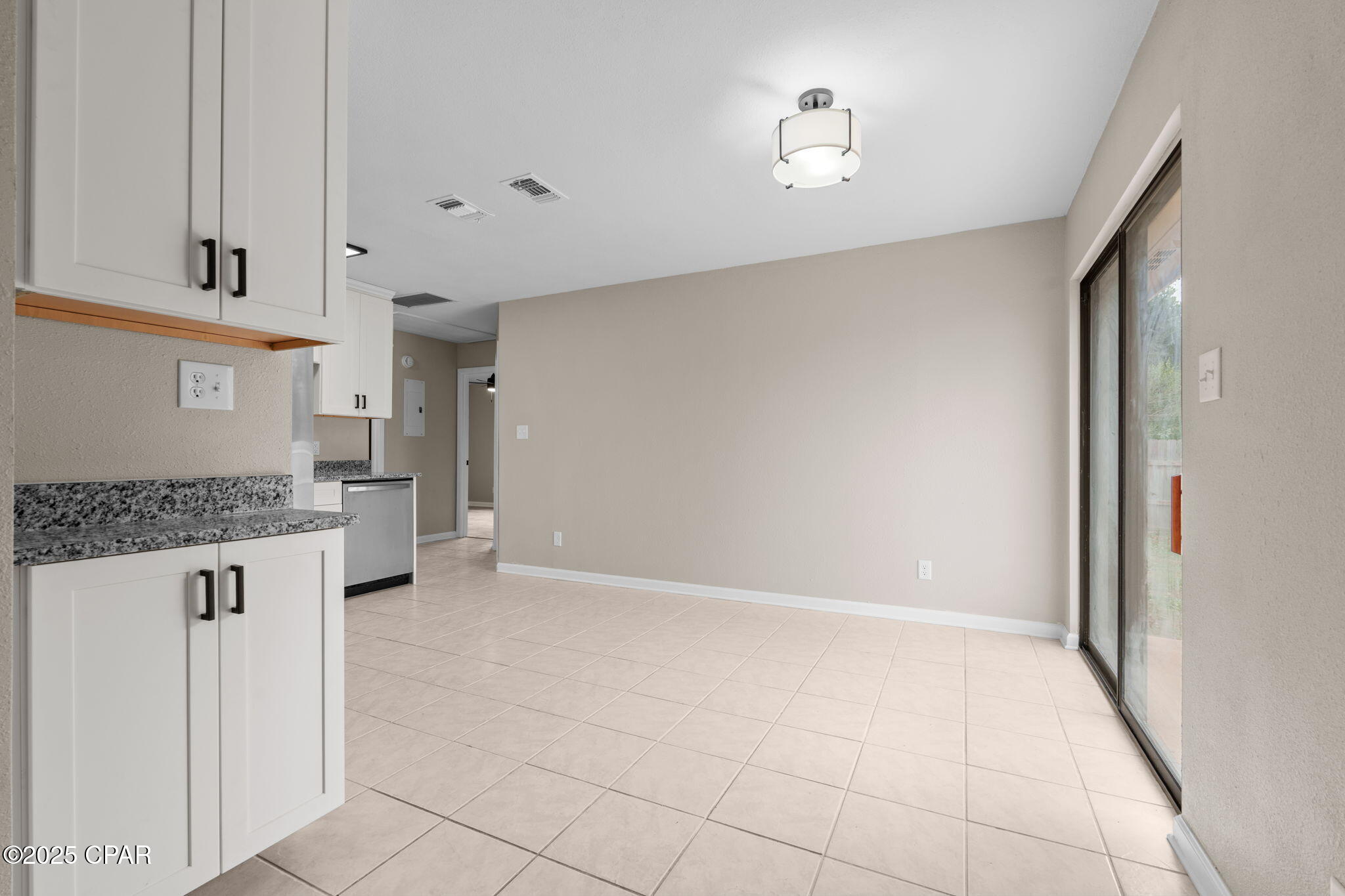Image 10 For 502 Sunshine Court