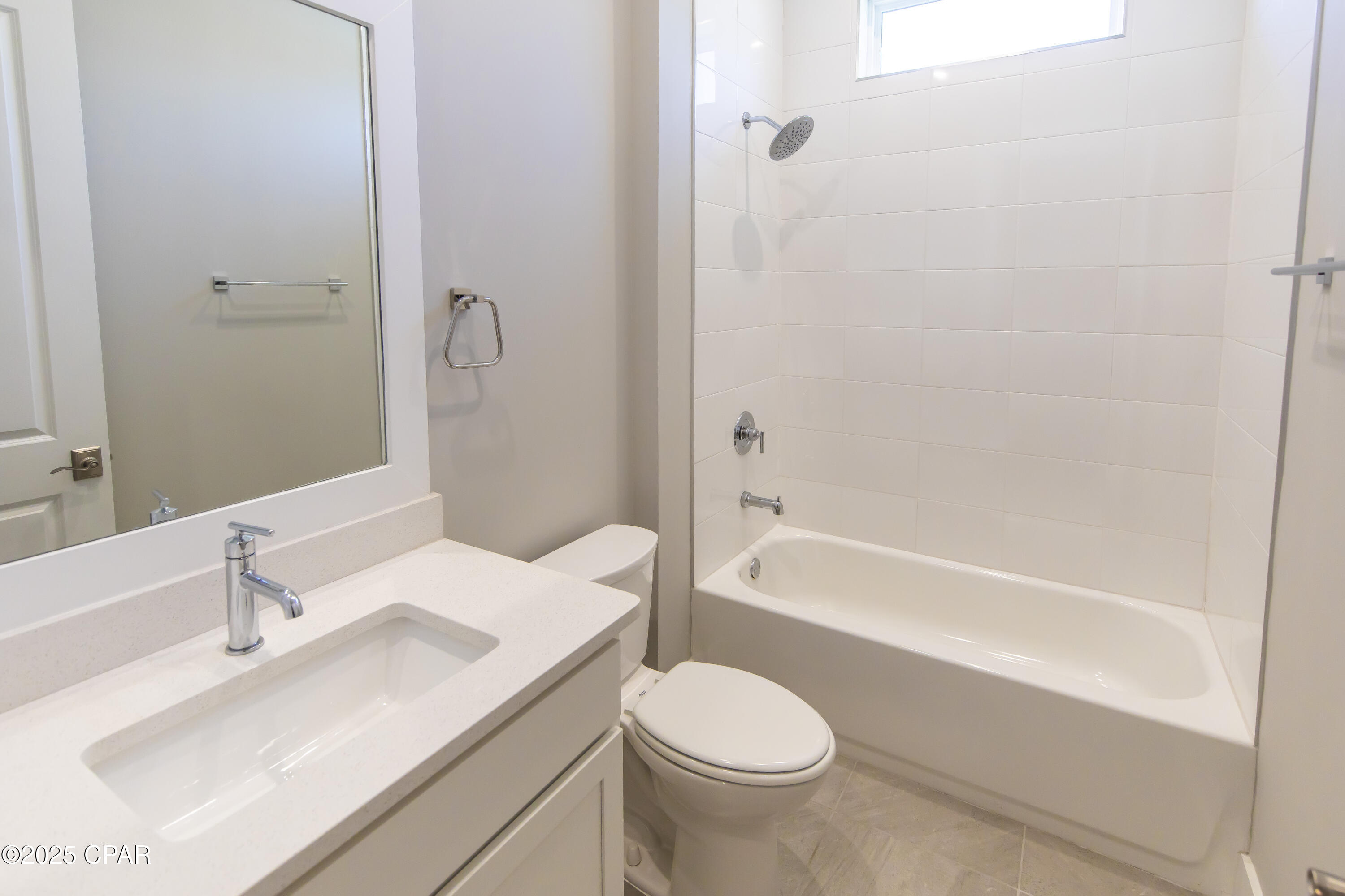 Listing photo id 20 for 131 Lafayette Road