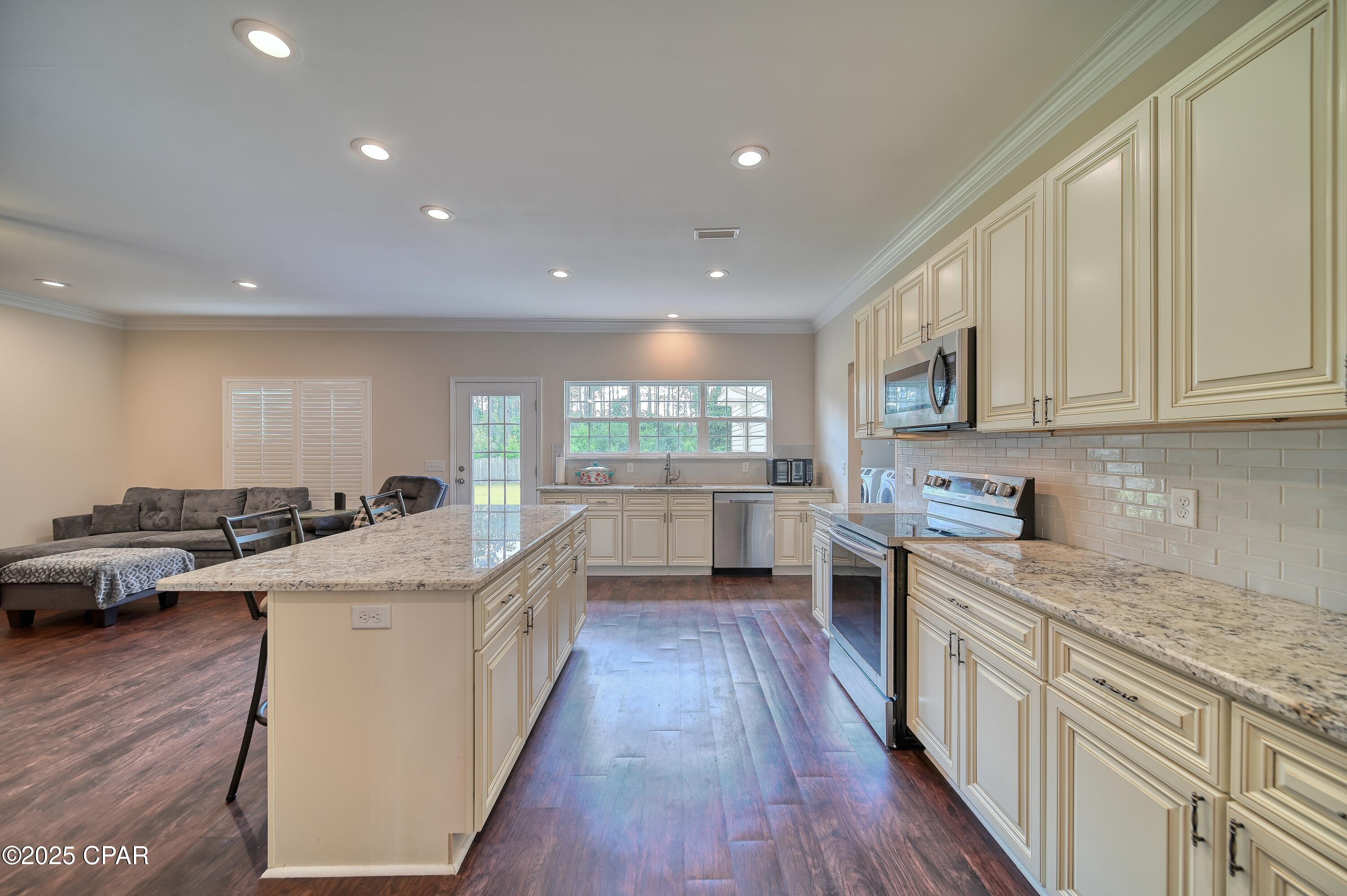 13213 Spring Fork Lane, Southport, Florida image 13