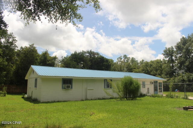 Image 6 For 4583 Dickson Road