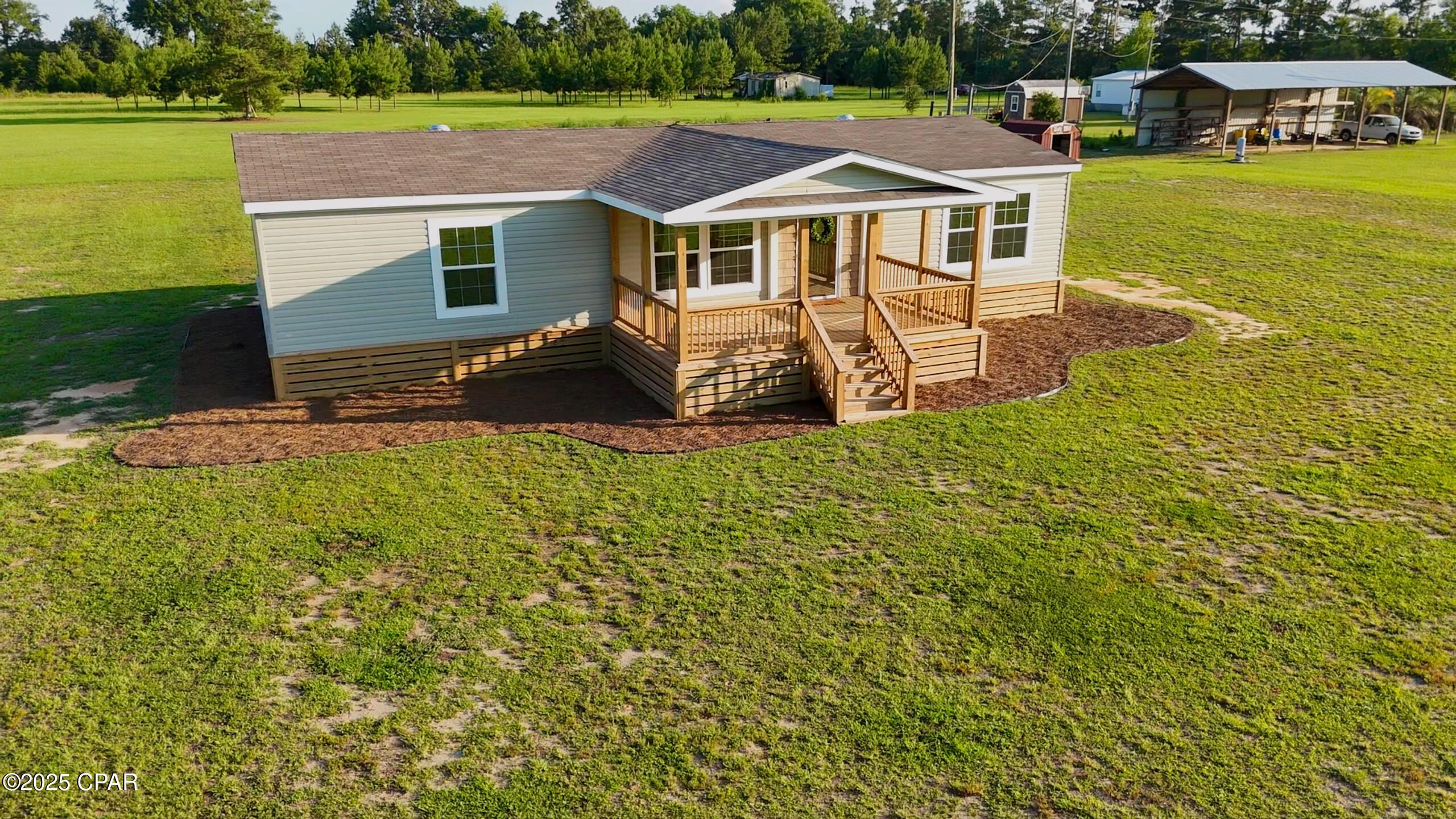 6815 Welcome Church Road, Grand Ridge, Florida image 2