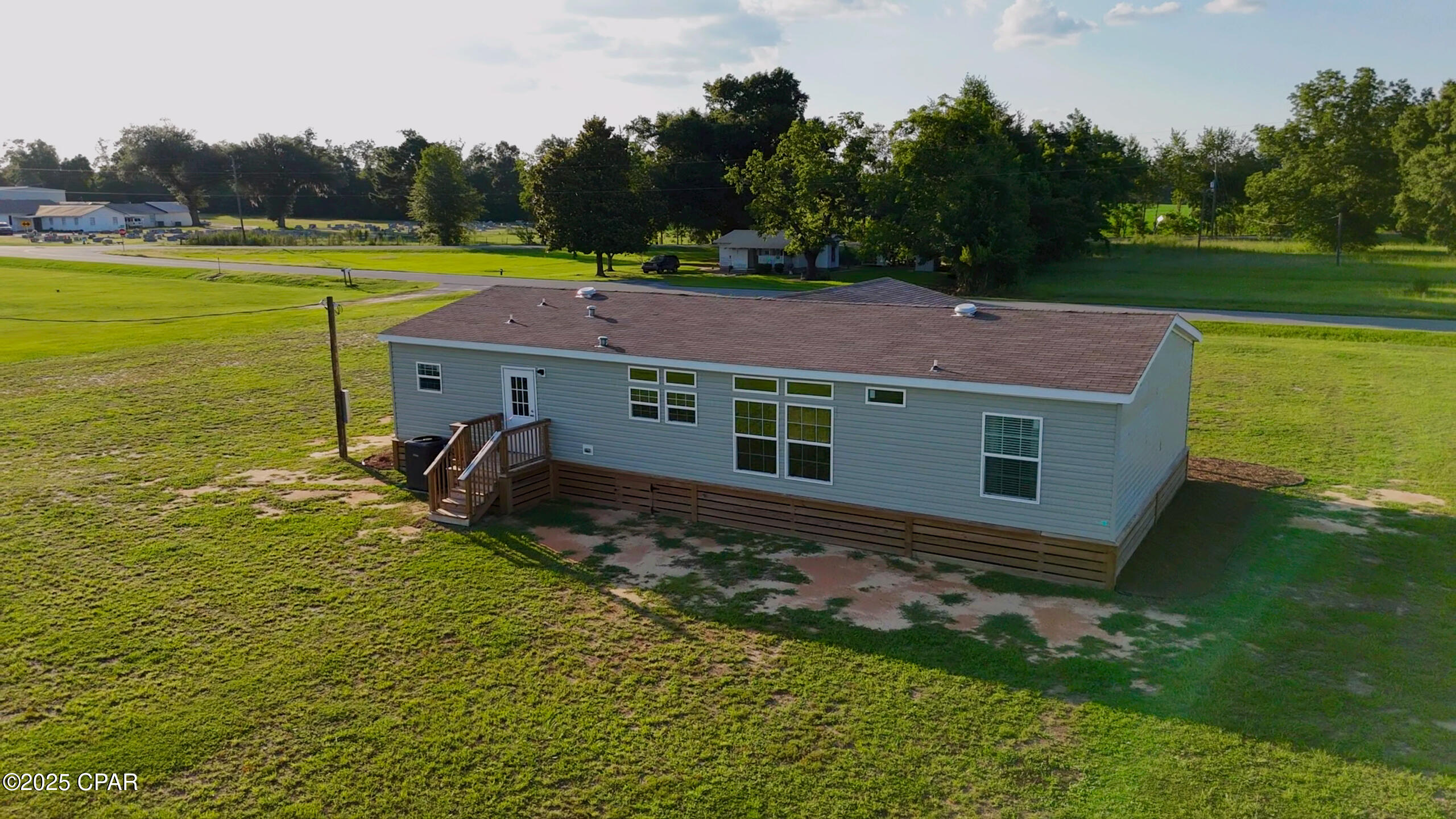 6815 Welcome Church Road, Grand Ridge, Florida image 3