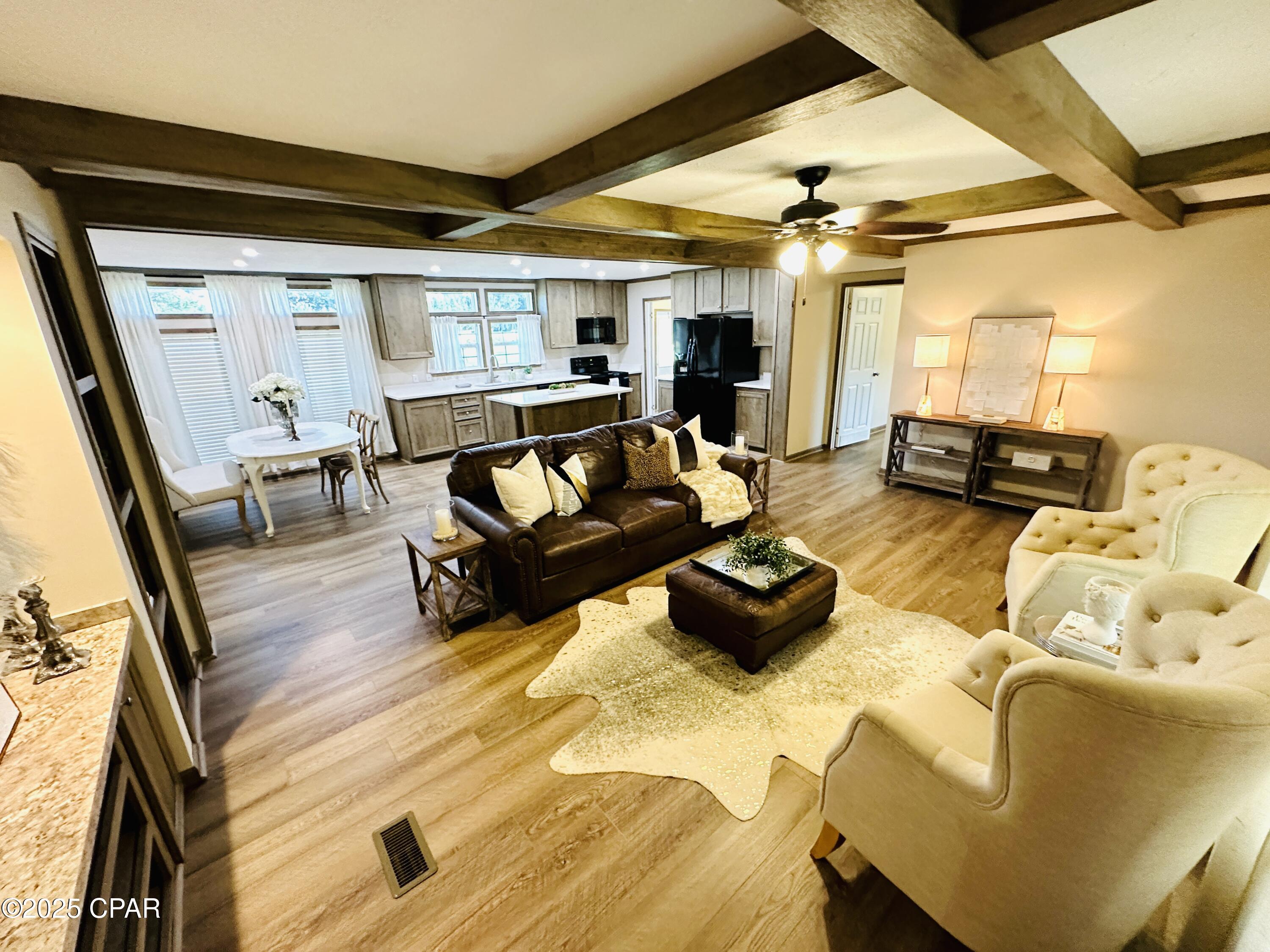 6815 Welcome Church Road, Grand Ridge, Florida image 7