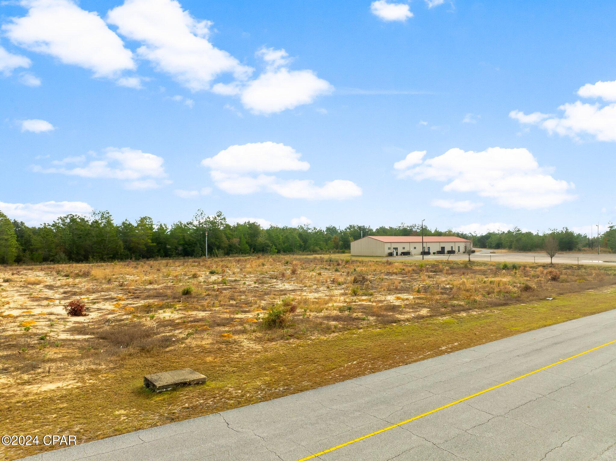 1 Challenger Boulevard, Chipley, Florida image 5