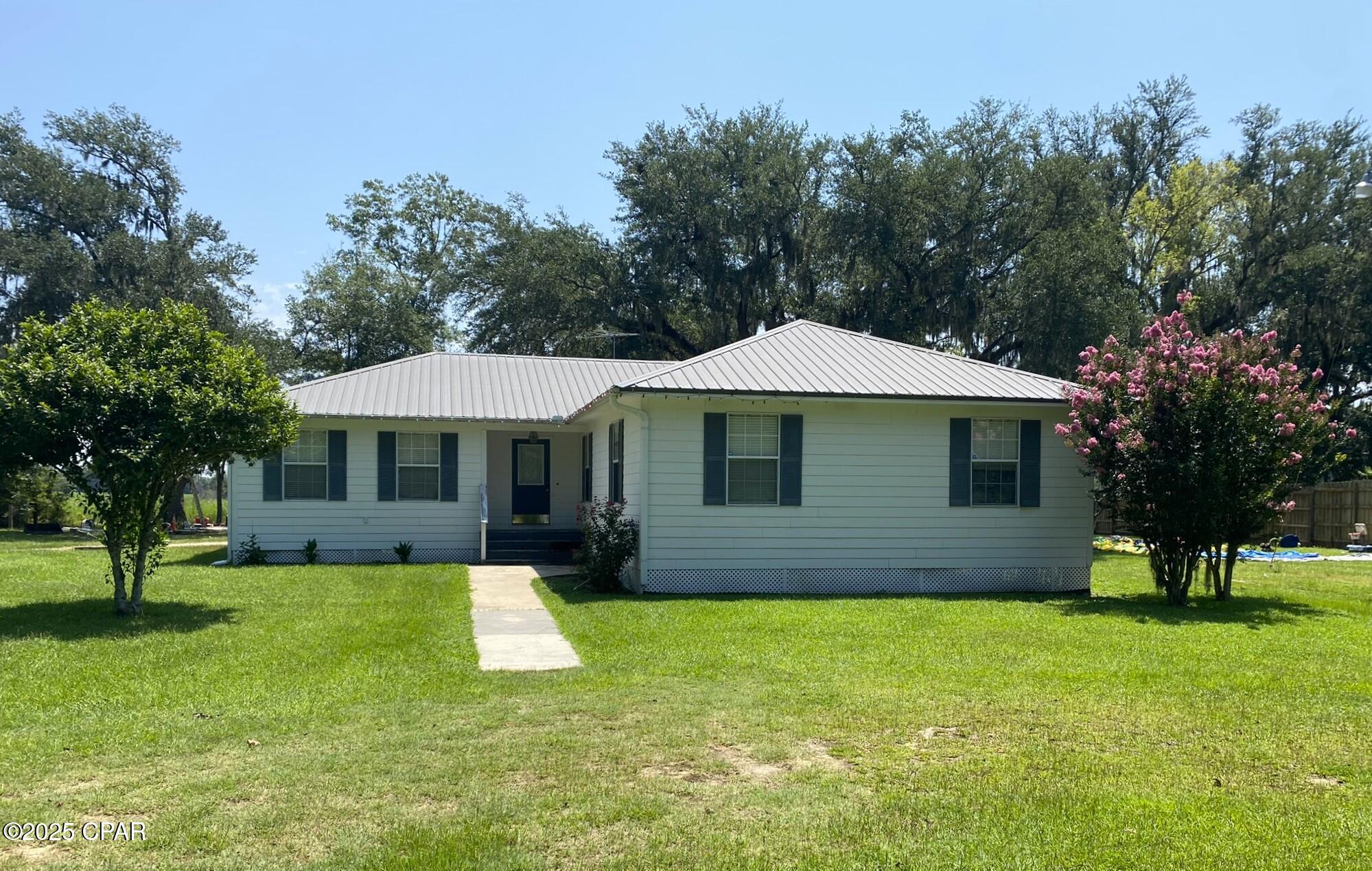 3210 Highway 69, Grand Ridge, Florida image 1