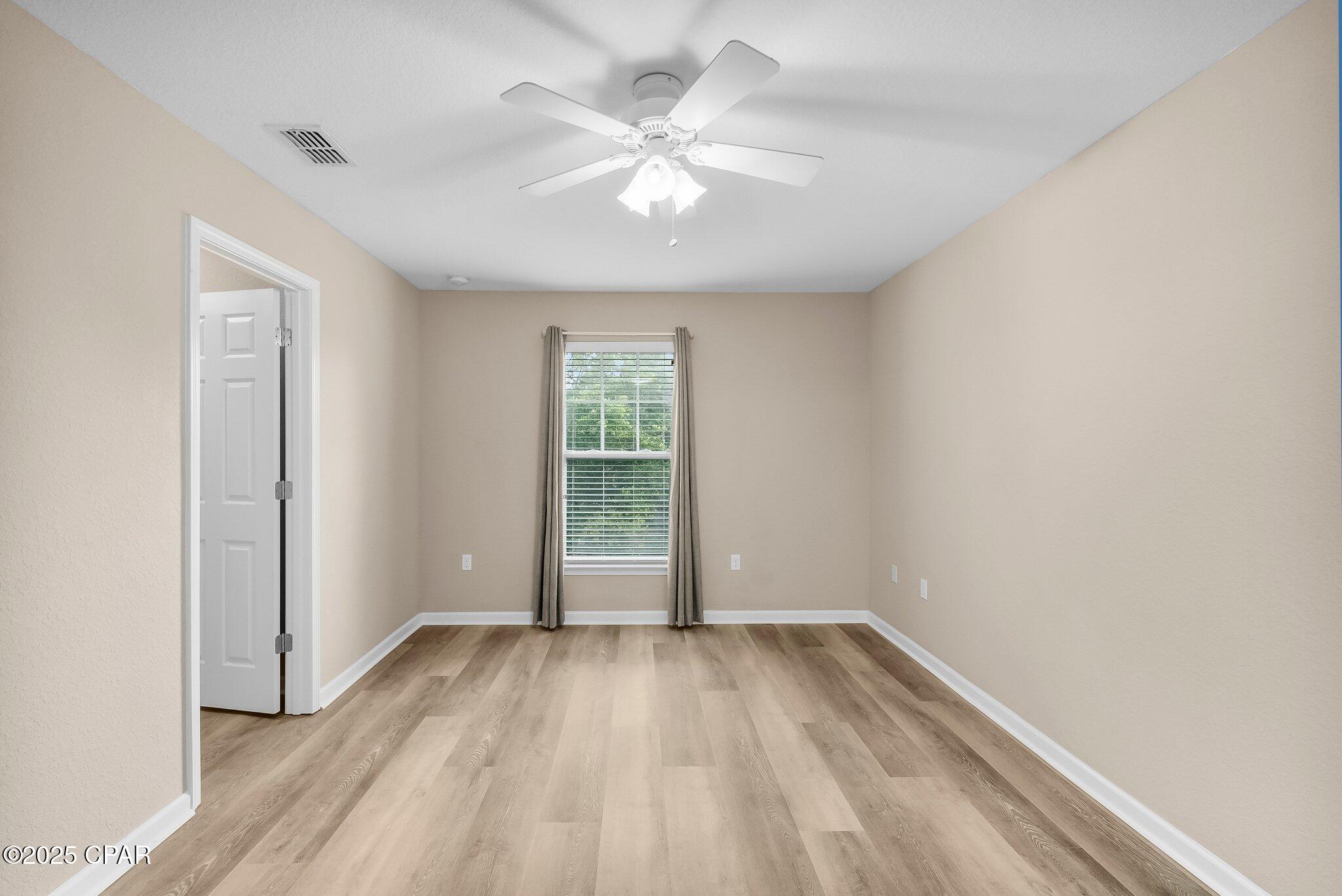 Image 13 For 309 Sand Oak Boulevard