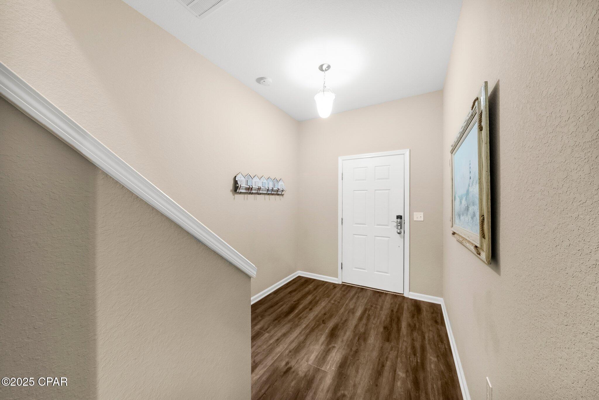 Image 4 For 309 Sand Oak Boulevard