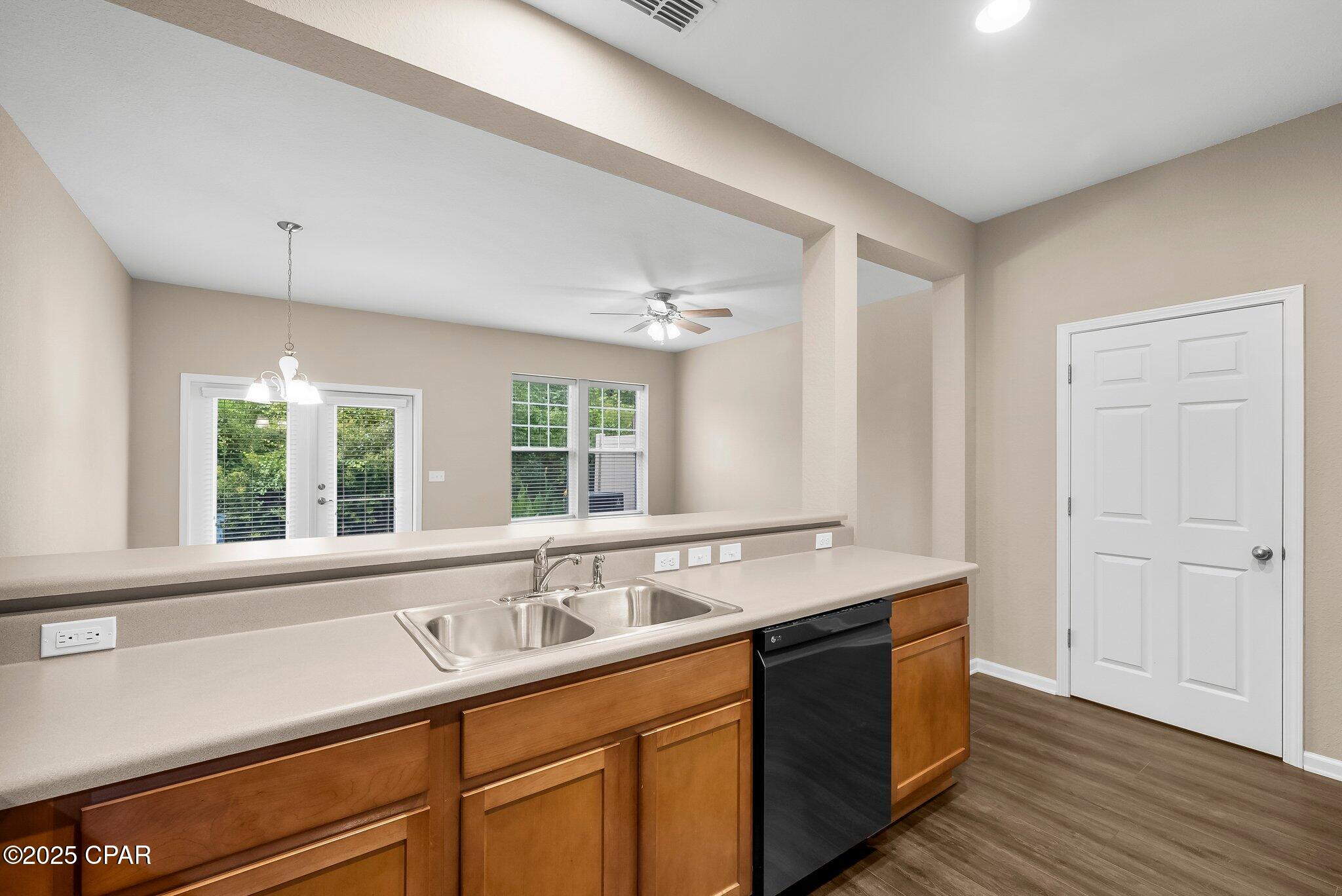 Image 8 For 309 Sand Oak Boulevard