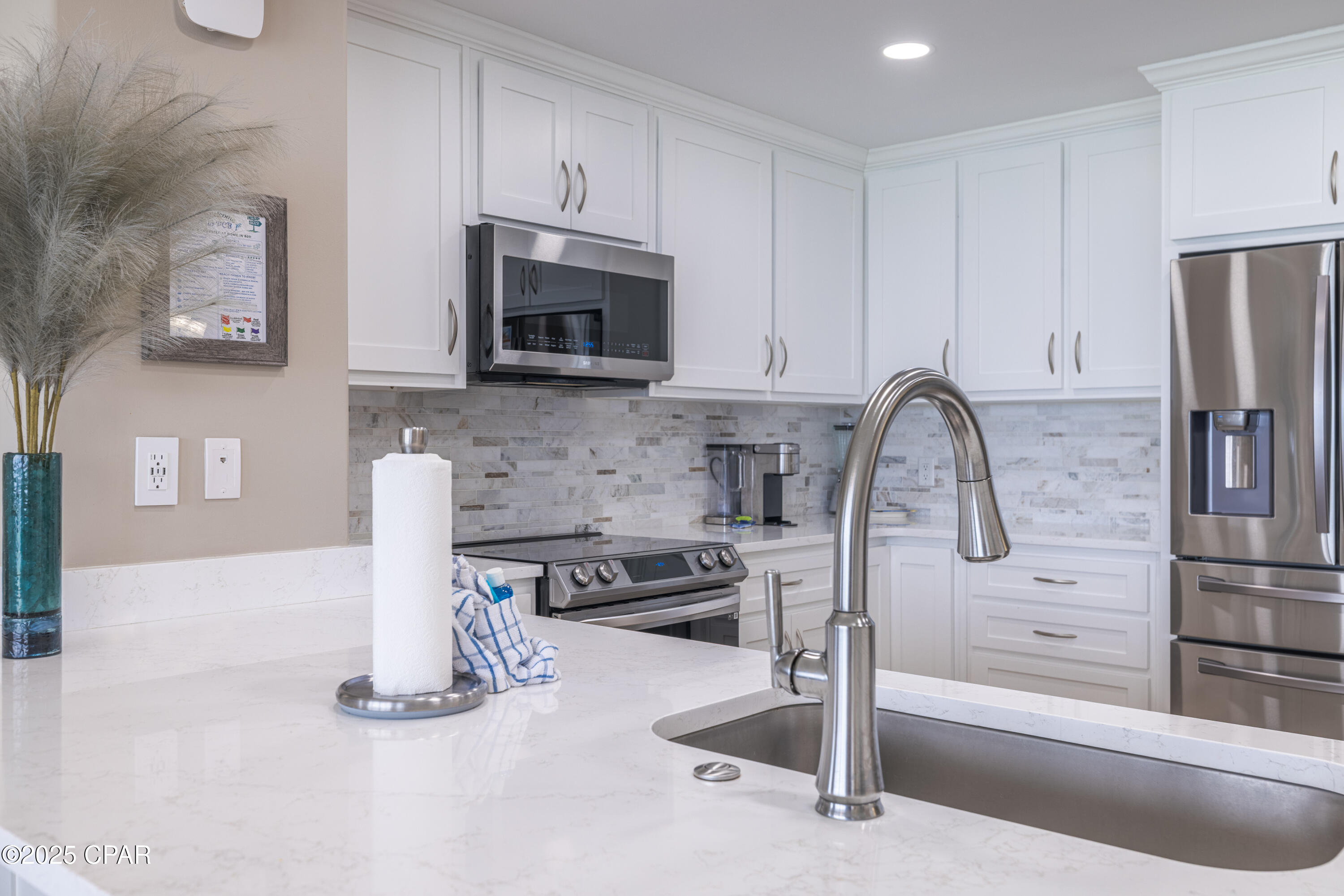 Listing photo id 12 for 7115 Thomas Drive 801