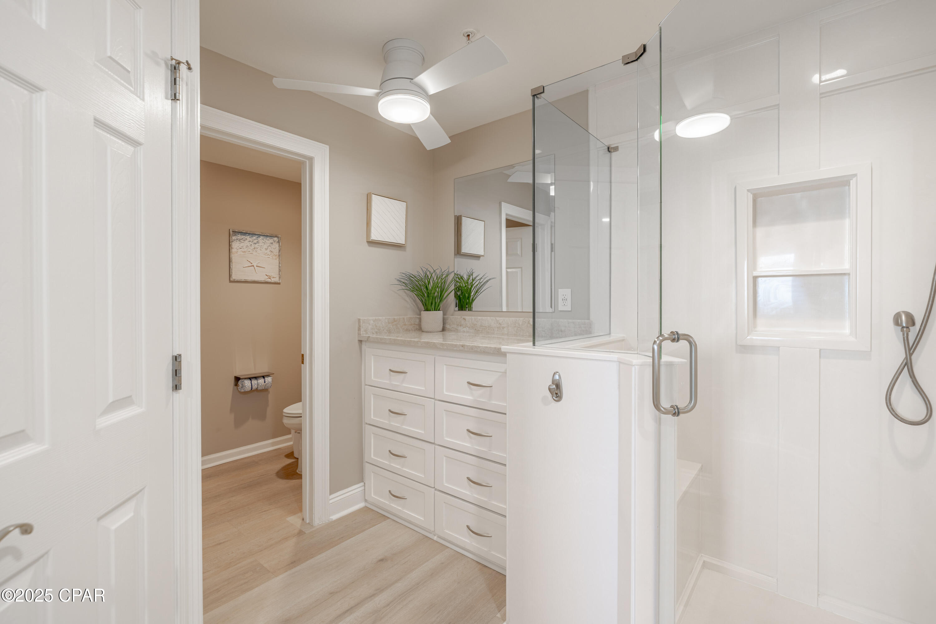 Listing photo id 35 for 7115 Thomas Drive 801
