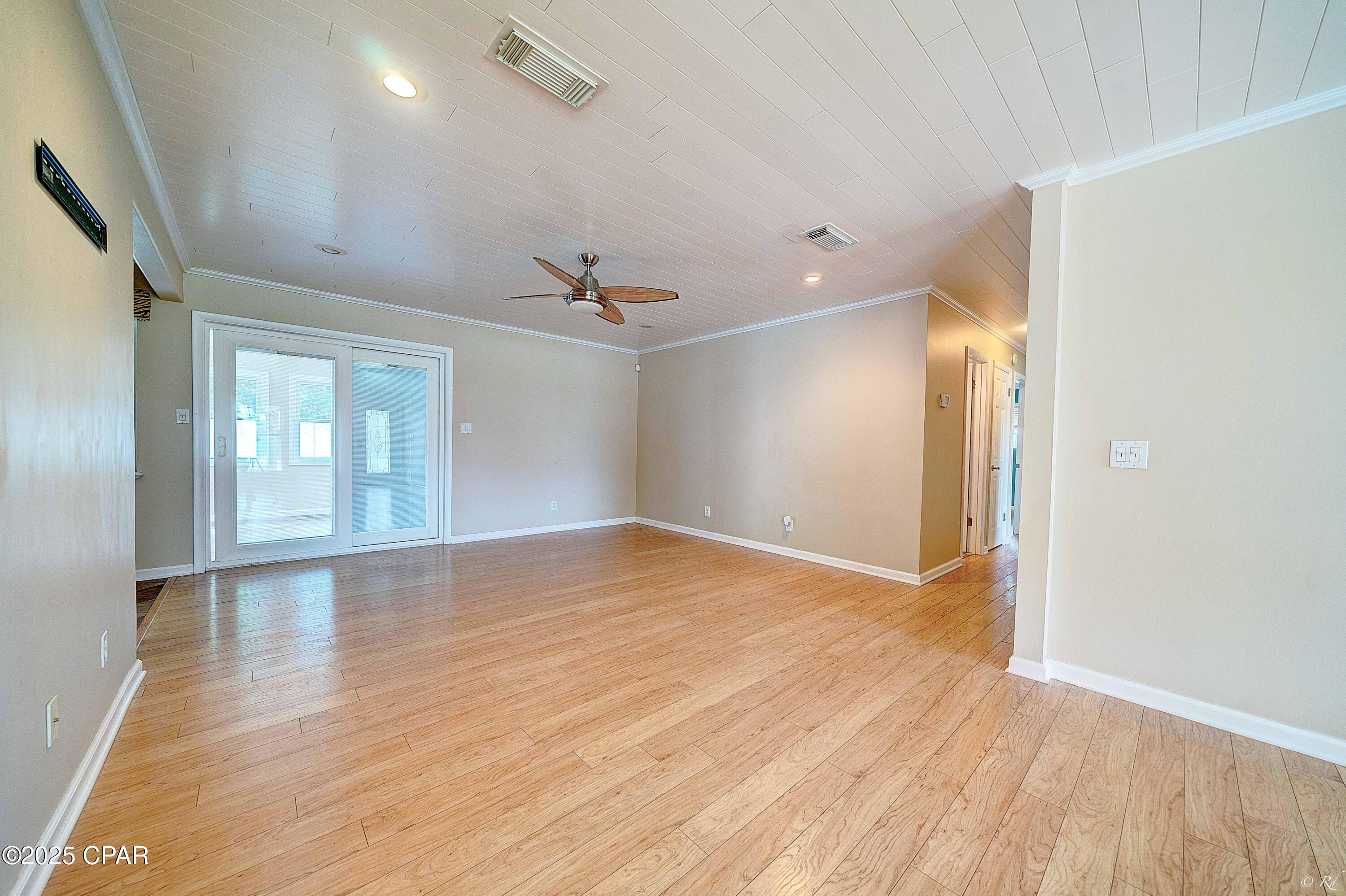 Image 7 For 105 Cape Circle
