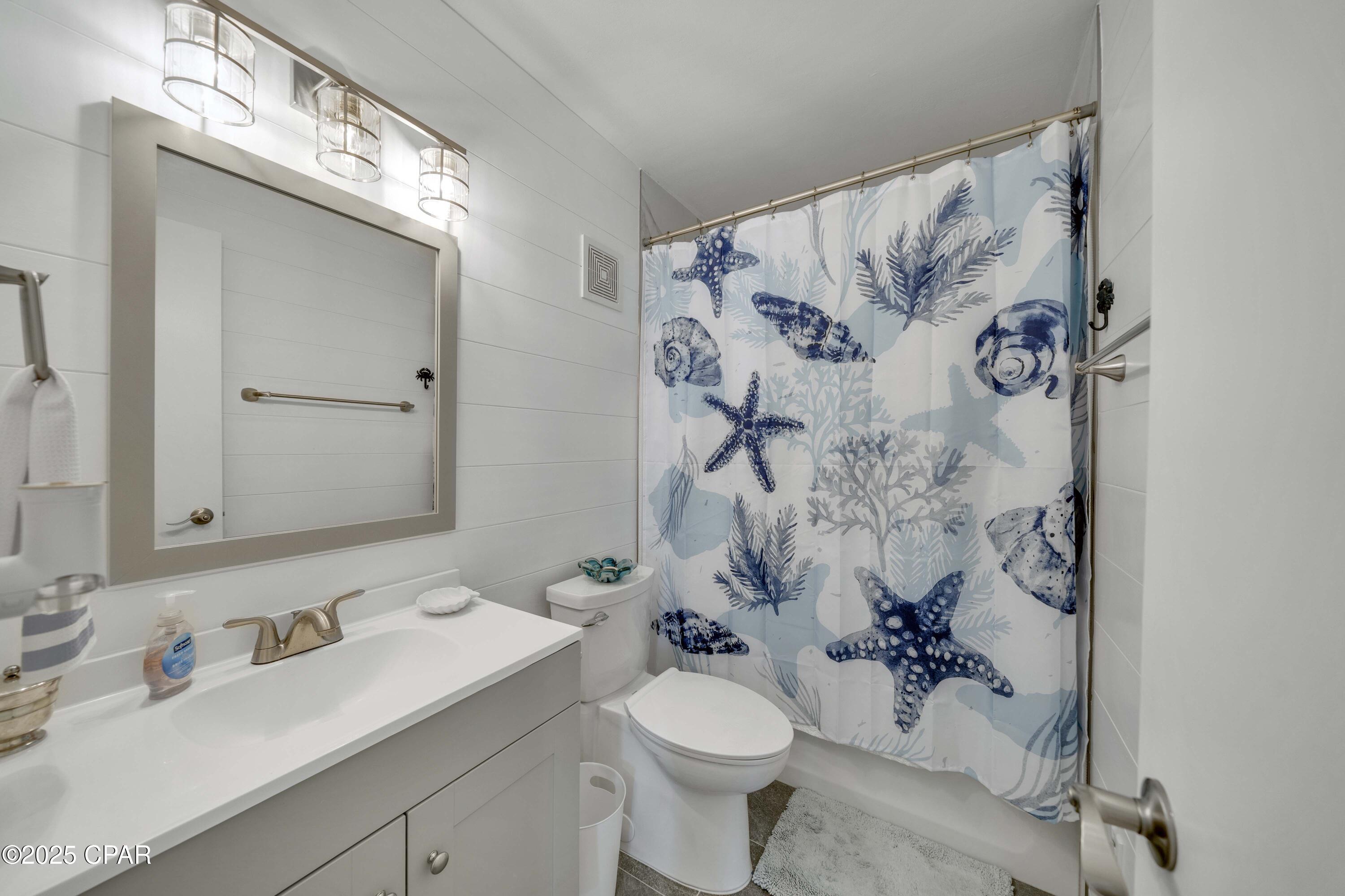 Image 30 For 8727 Thomas Drive B18