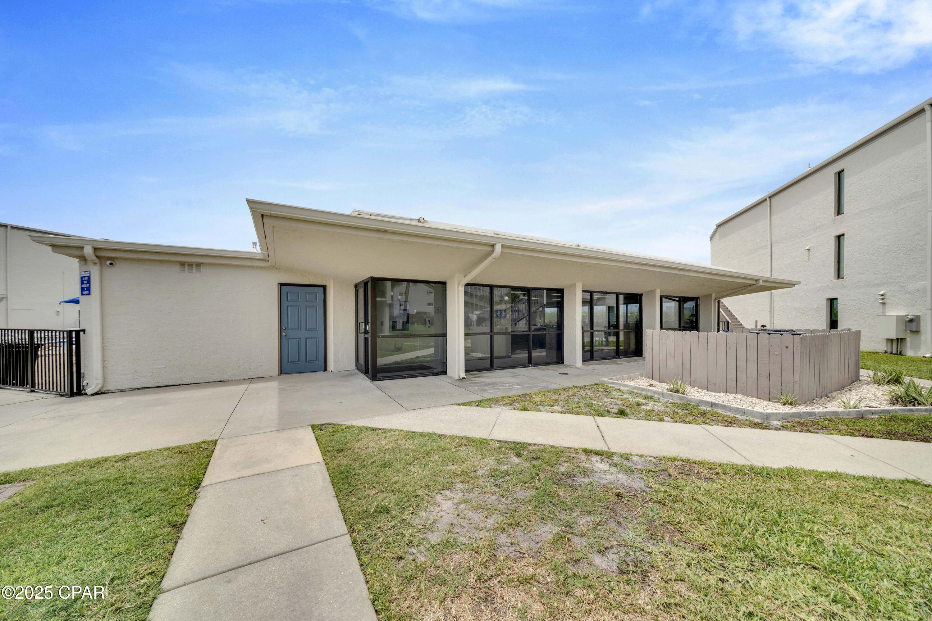 Image 34 For 8727 Thomas Drive B18