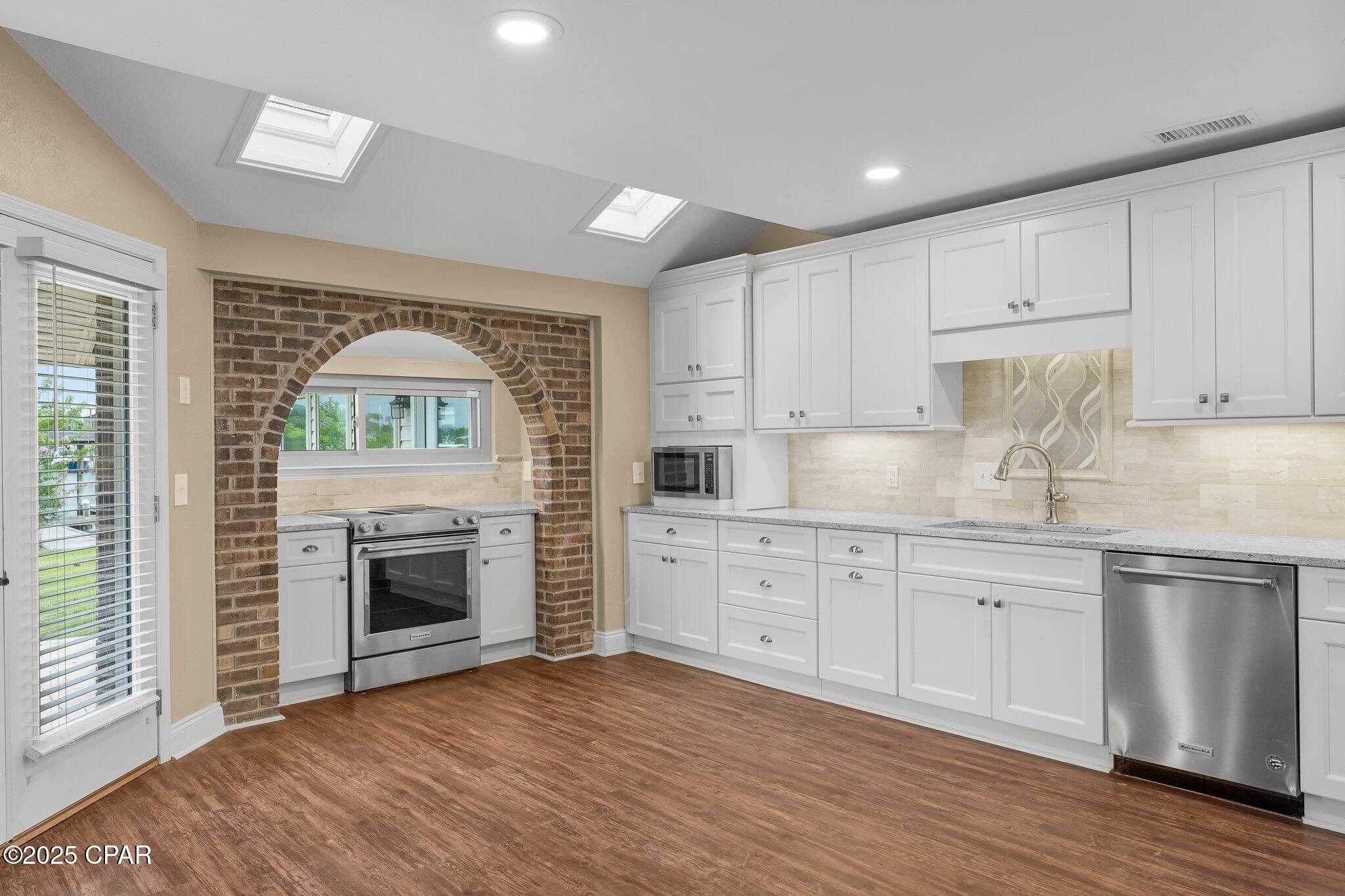 604 Shoreline Drive, Panama City, Florida image 13