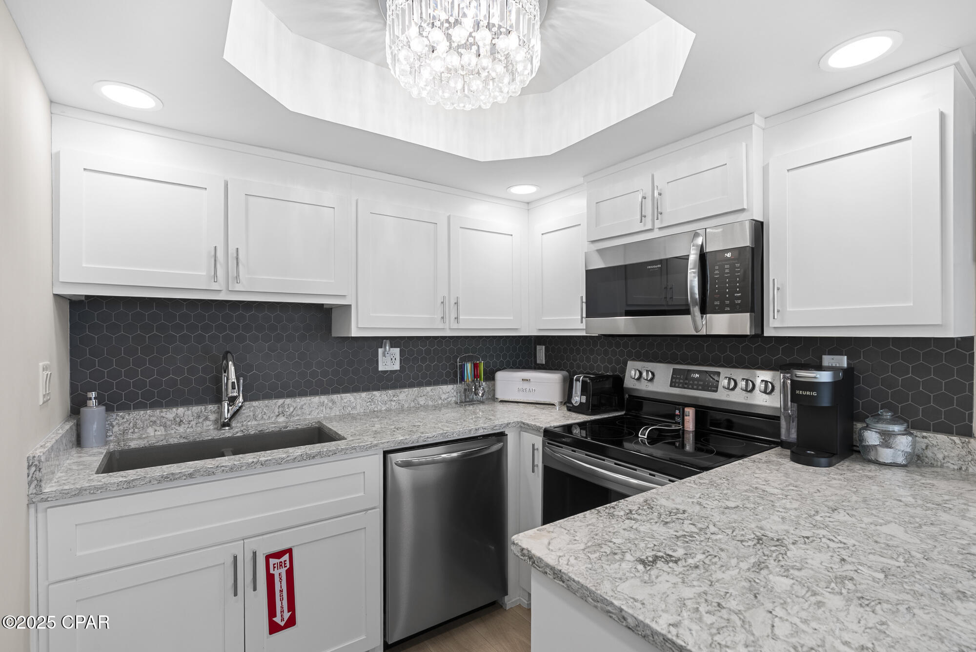 Image 14 For 9850 Thomas Drive 505w
