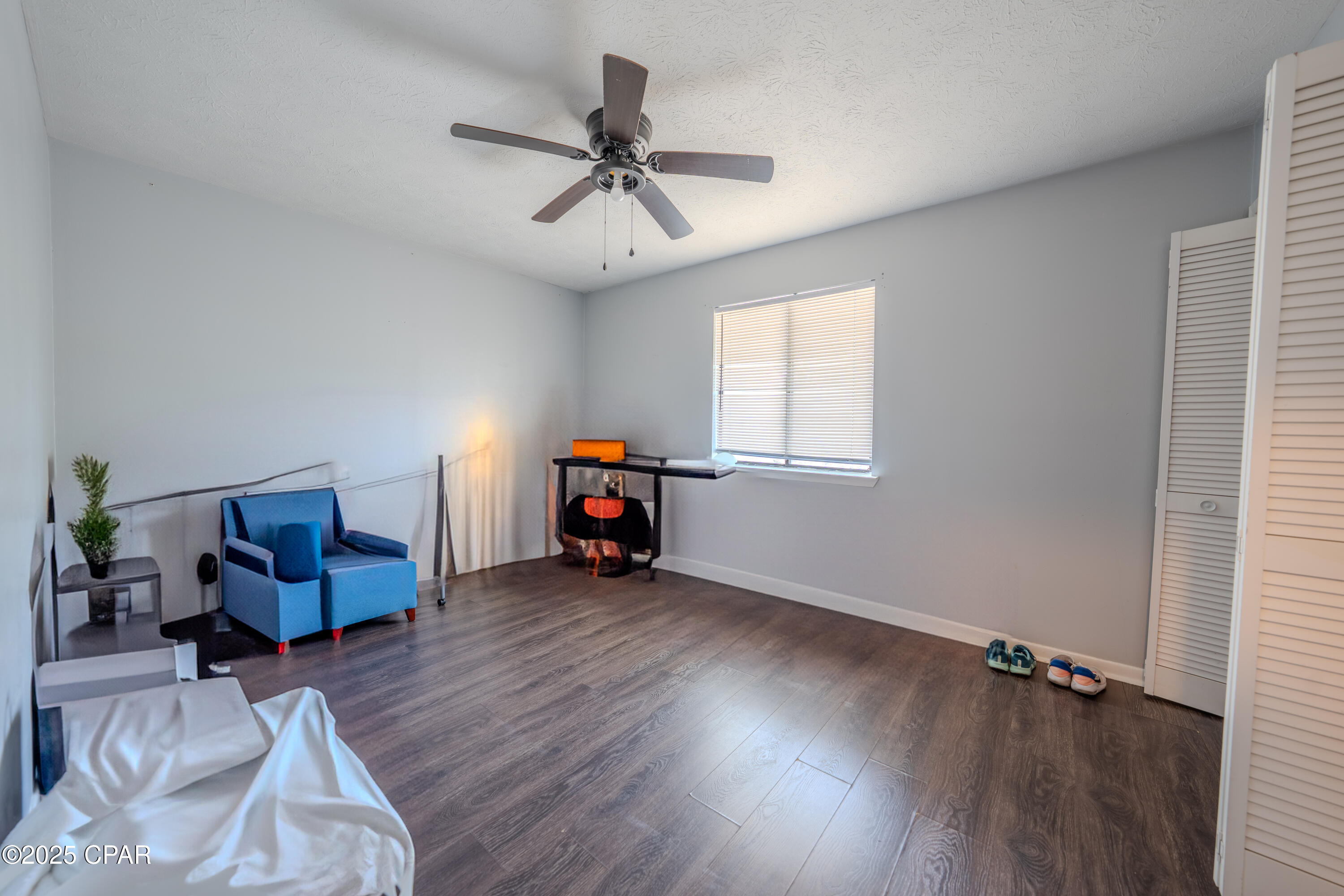 Image 4 For 816 Detroit Avenue 816