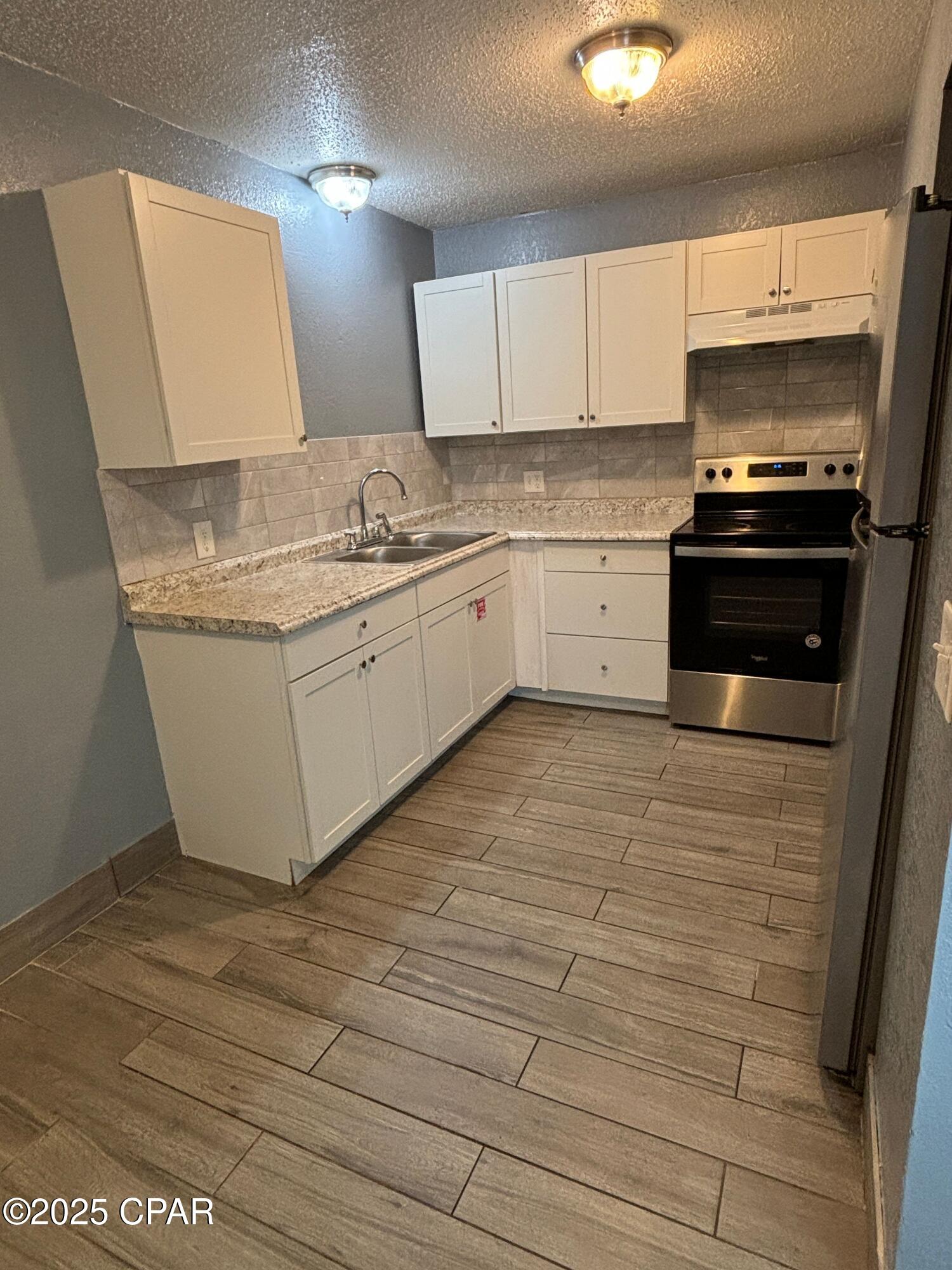 Image 3 For 400 19th Street C1
