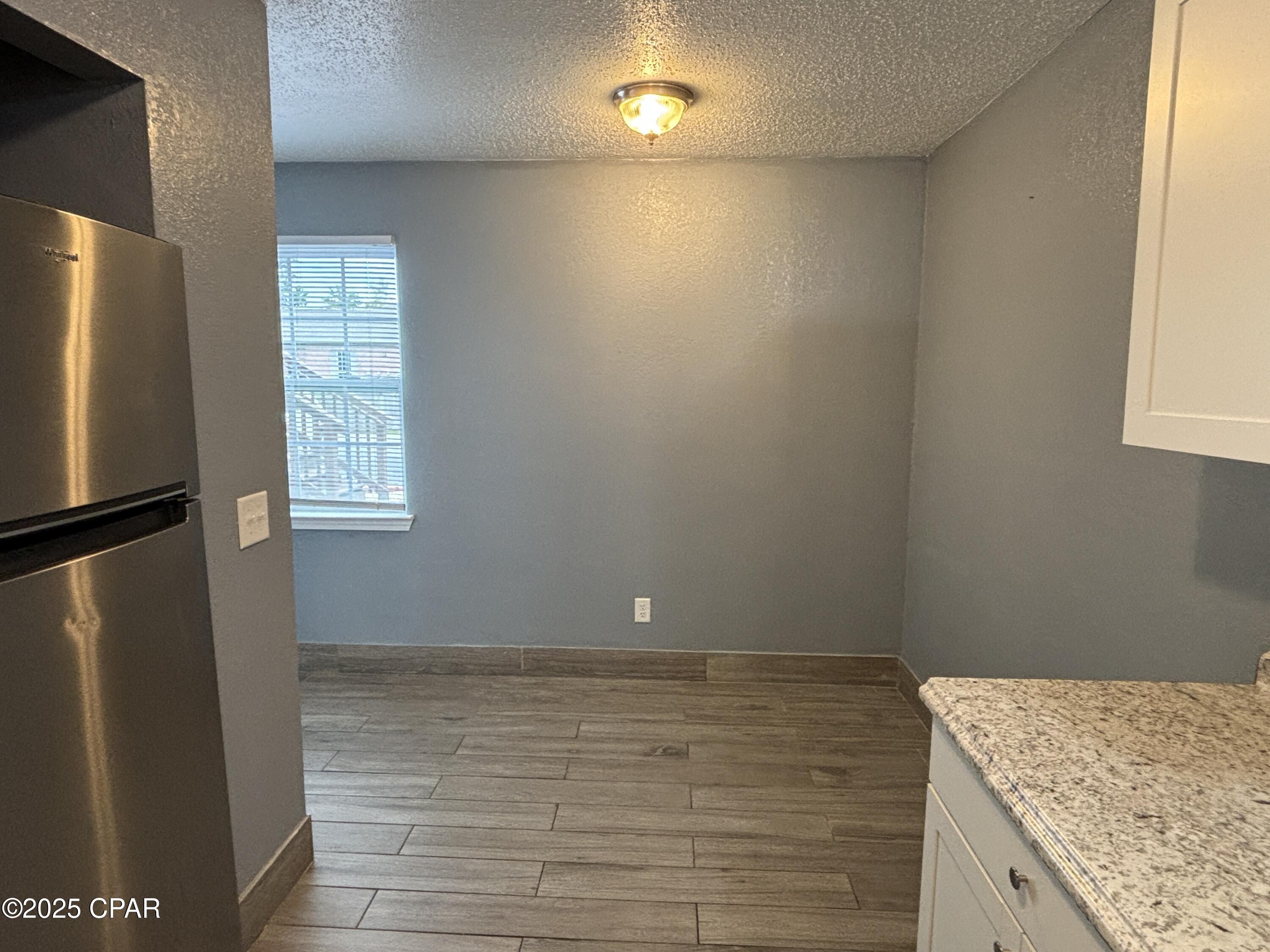 Image 4 For 400 19th Street C1