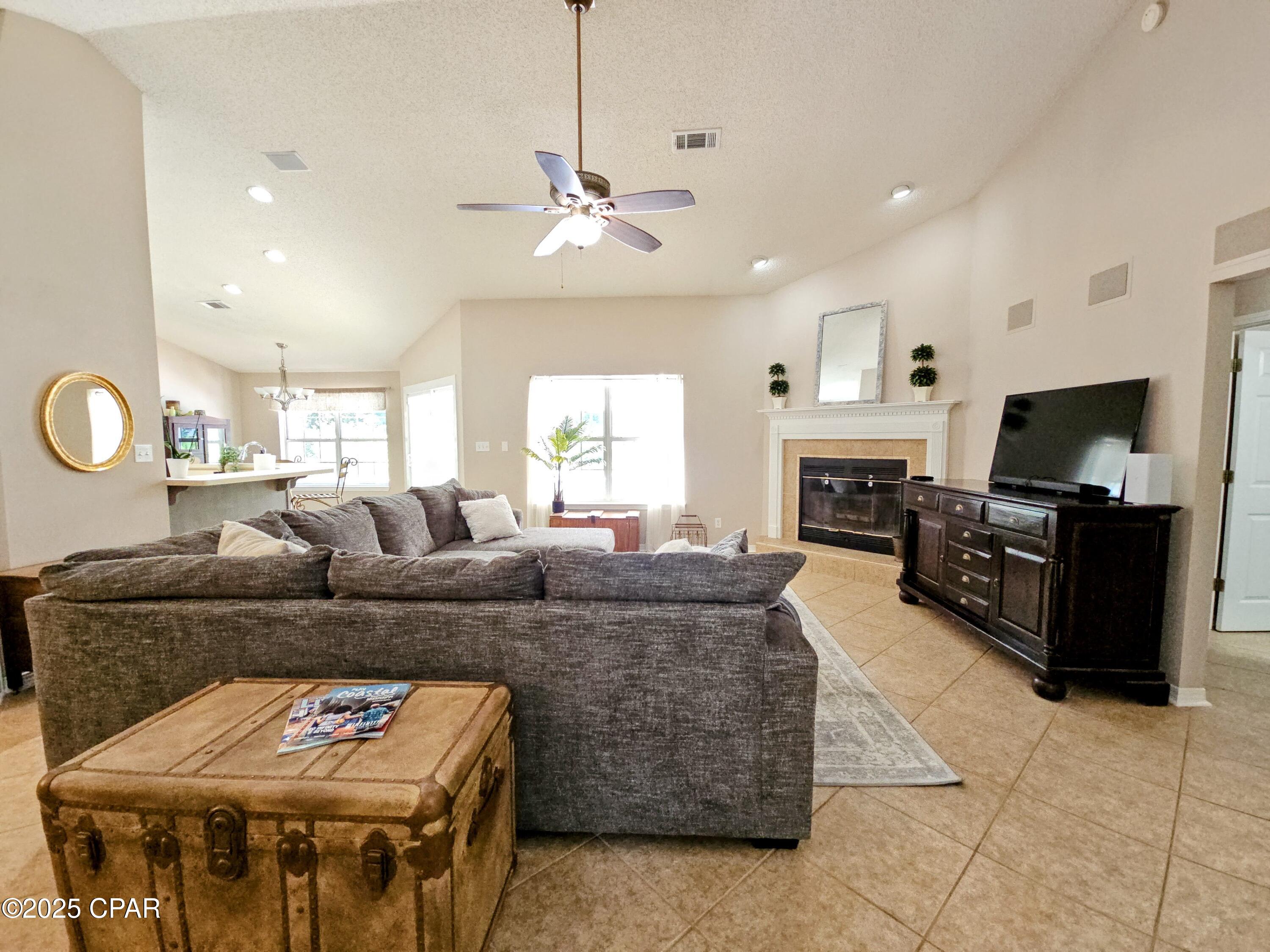 Image 10 For 5658 Derby Drive