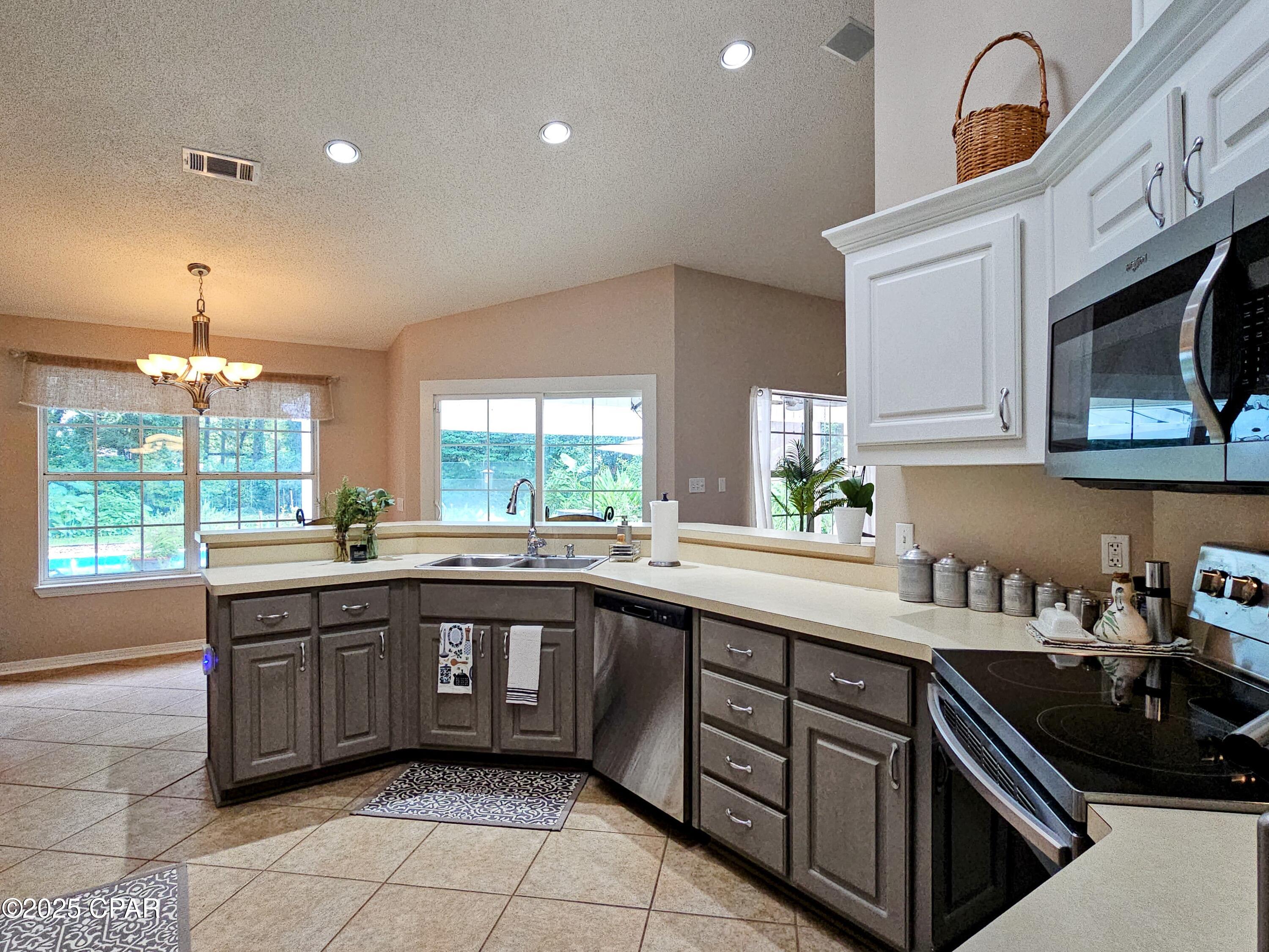 Image 12 For 5658 Derby Drive